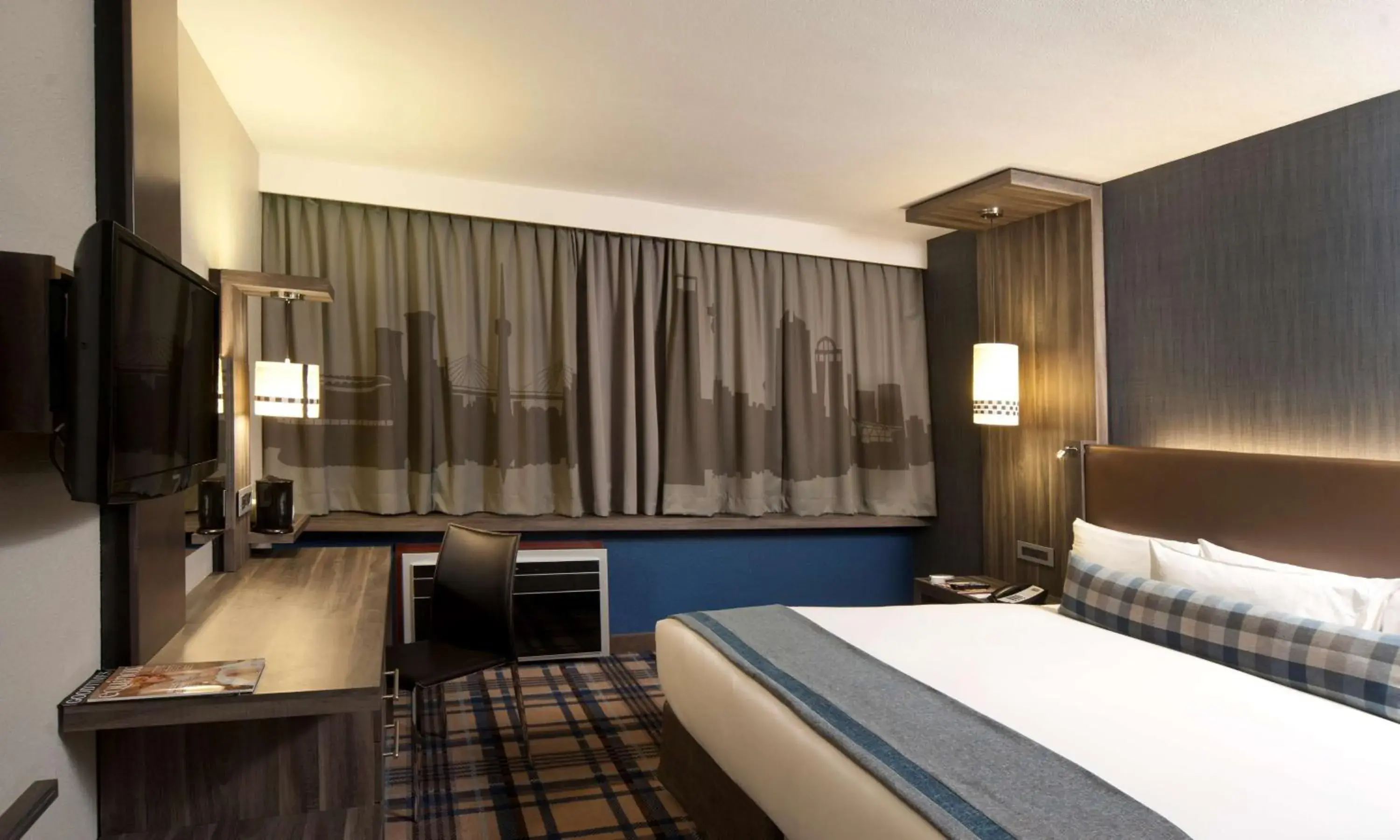 Bedroom, Bed in Garden Court Milpark, Johannesburg Bedroom, Bed in Garden Court Milpark, Johannesburg