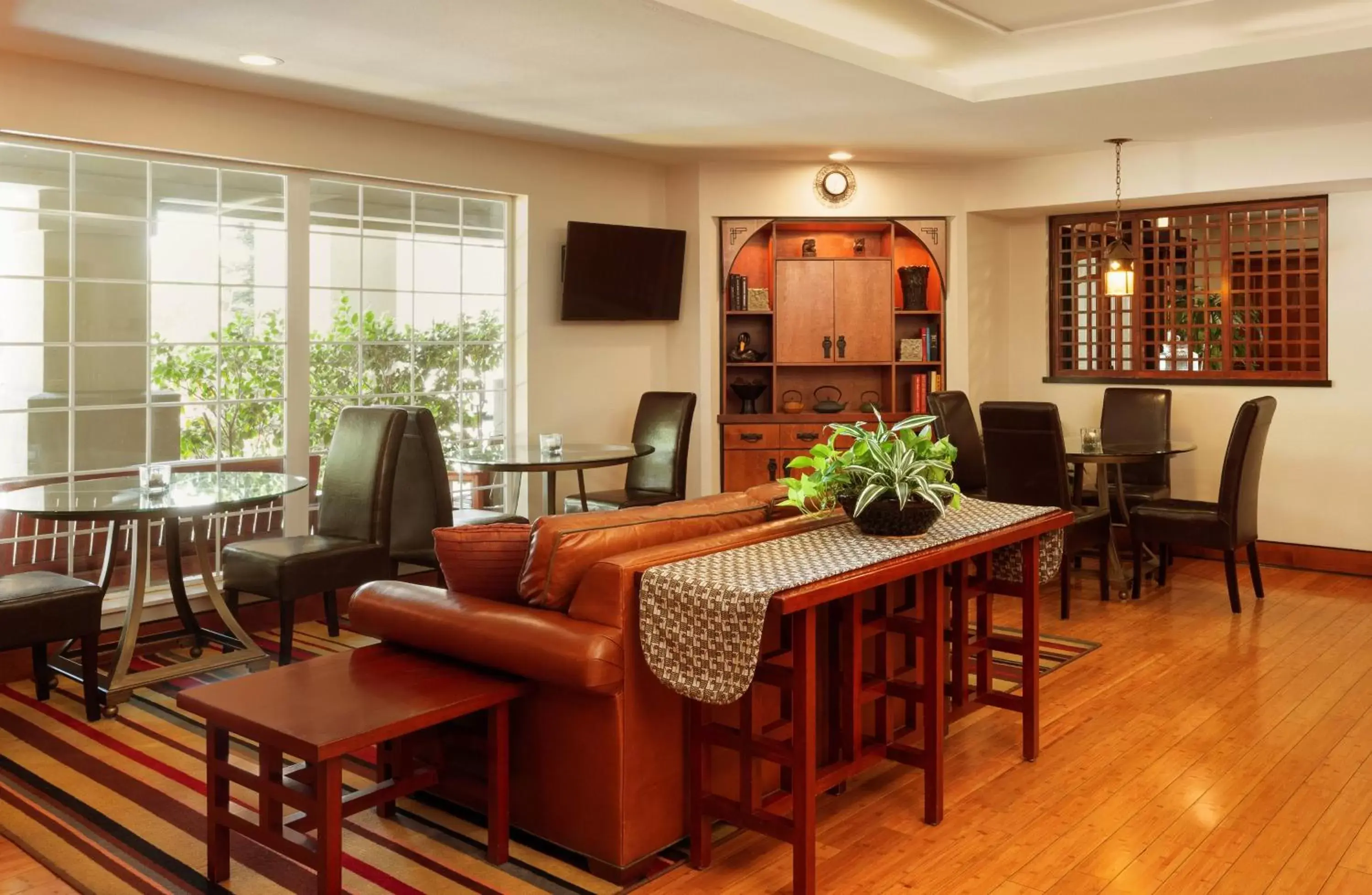 Lobby or reception in Larkspur Landing Sunnyvale-An All-Suite Hotel