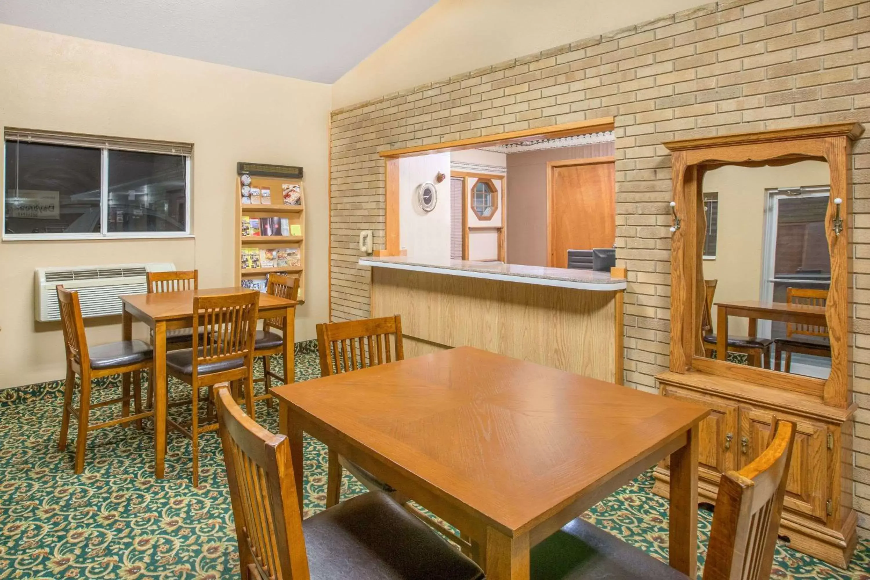 Restaurant/places to eat in Days Inn by Wyndham Worthington Restaurant/places to eat in Days Inn by Wyndham Worthington