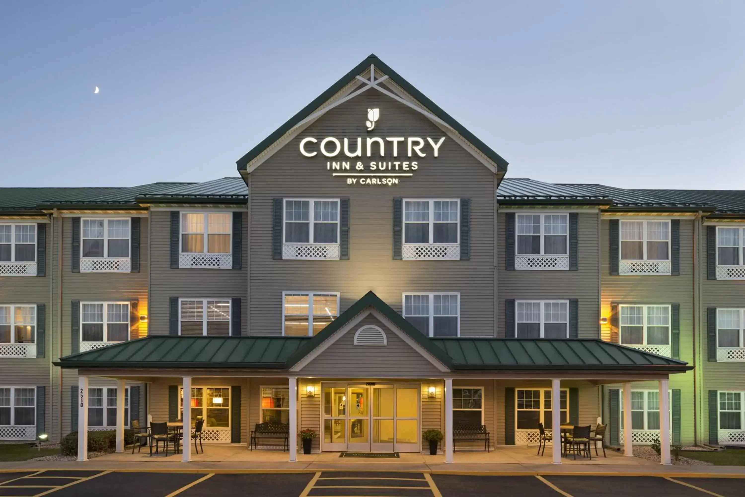 Facade/entrance, Property Building in Country Inn & Suites by Radisson, Ankeny, IA
