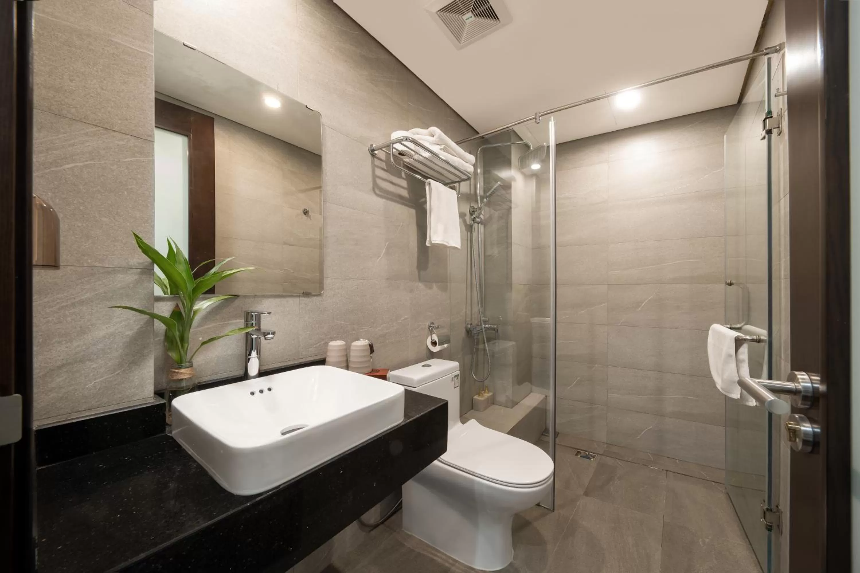 Shower in Hanoi Fiesta Grand Hotel and Spa