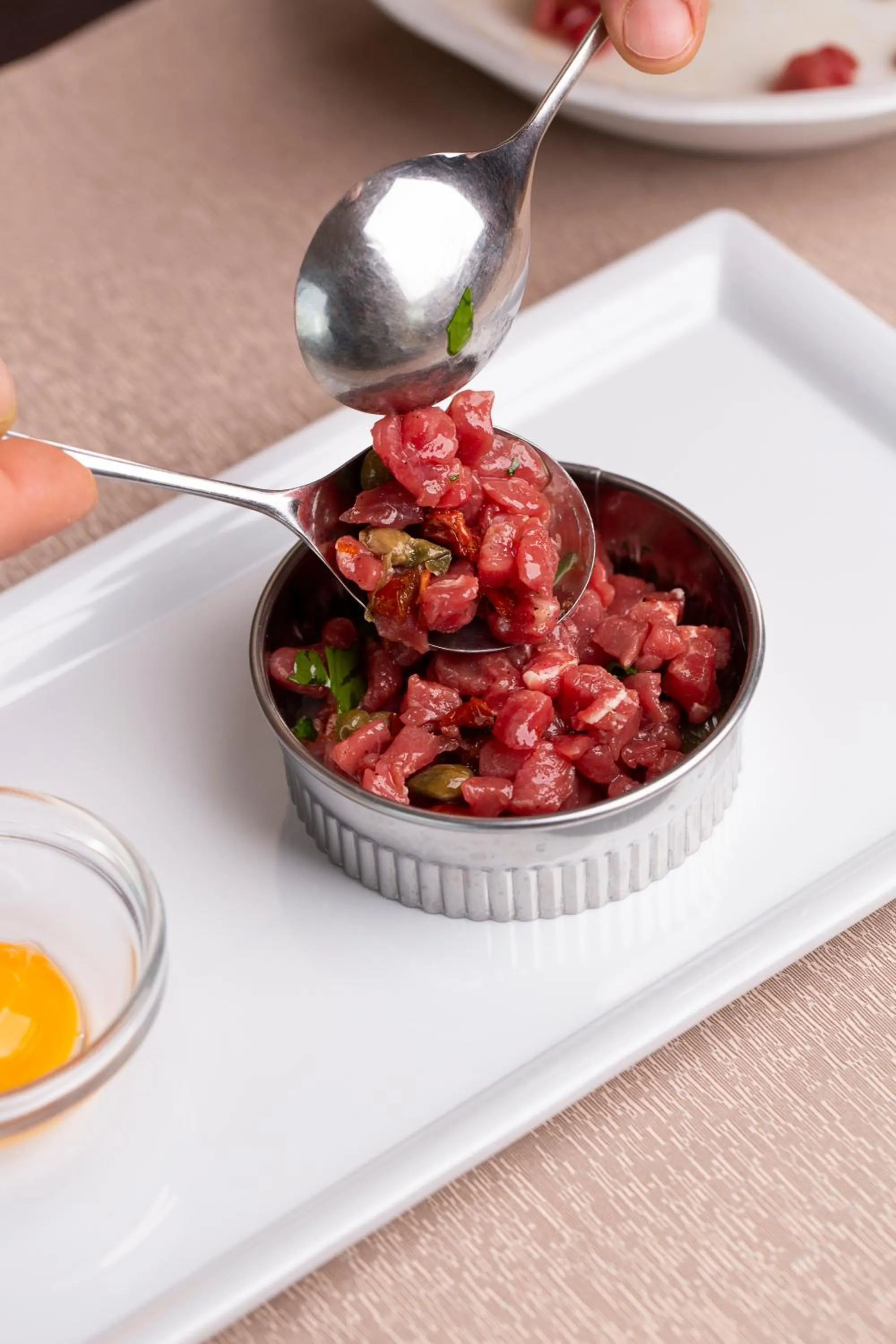 Restaurant/places to eat in Hotel Iris