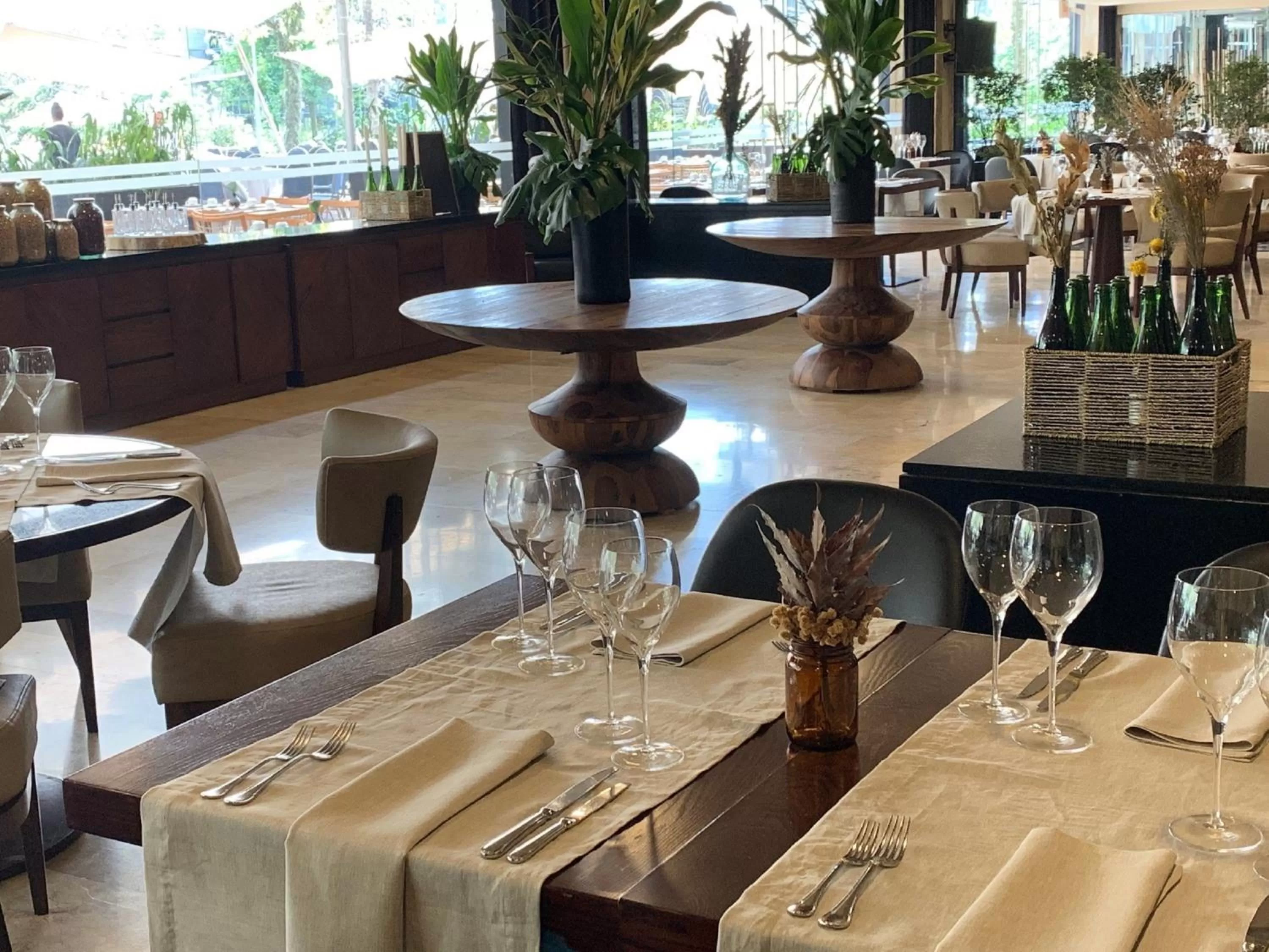 Restaurant/places to eat in InterContinental Medellin - Movich by IHG