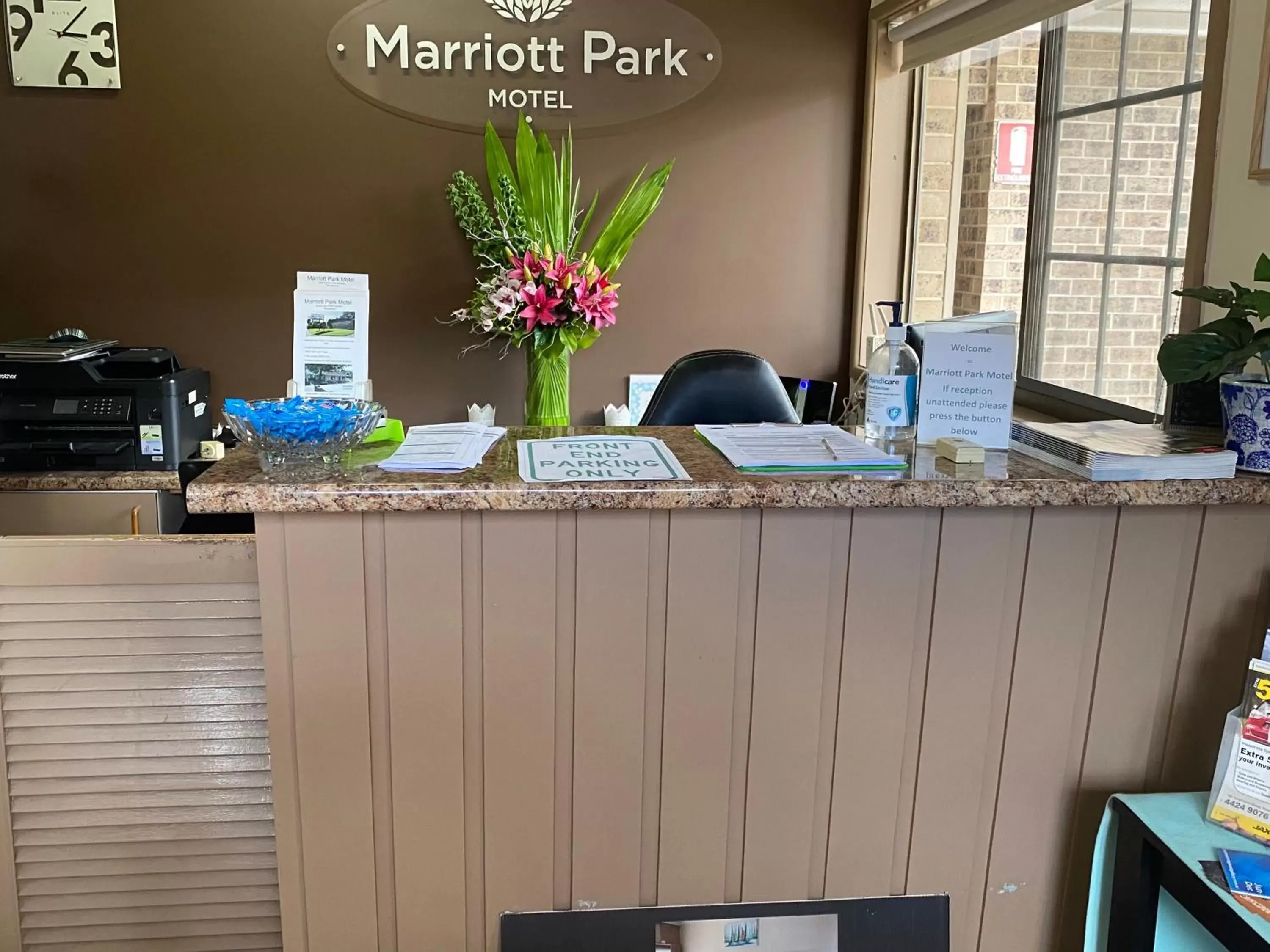 Property building in Marriott Park Motel Property building in Marriott Park Motel