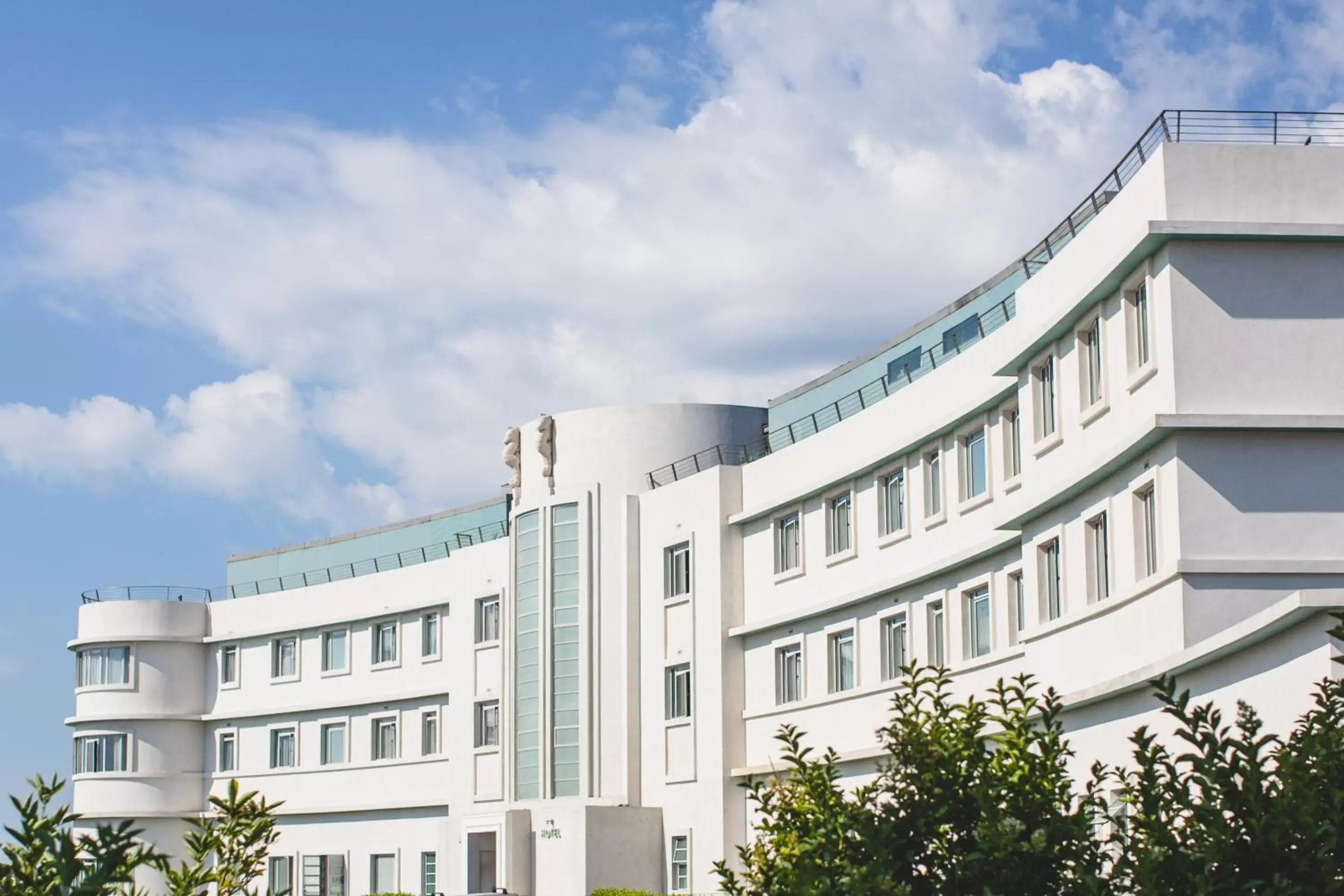 Facade/entrance, Property Building in Midland Hotel