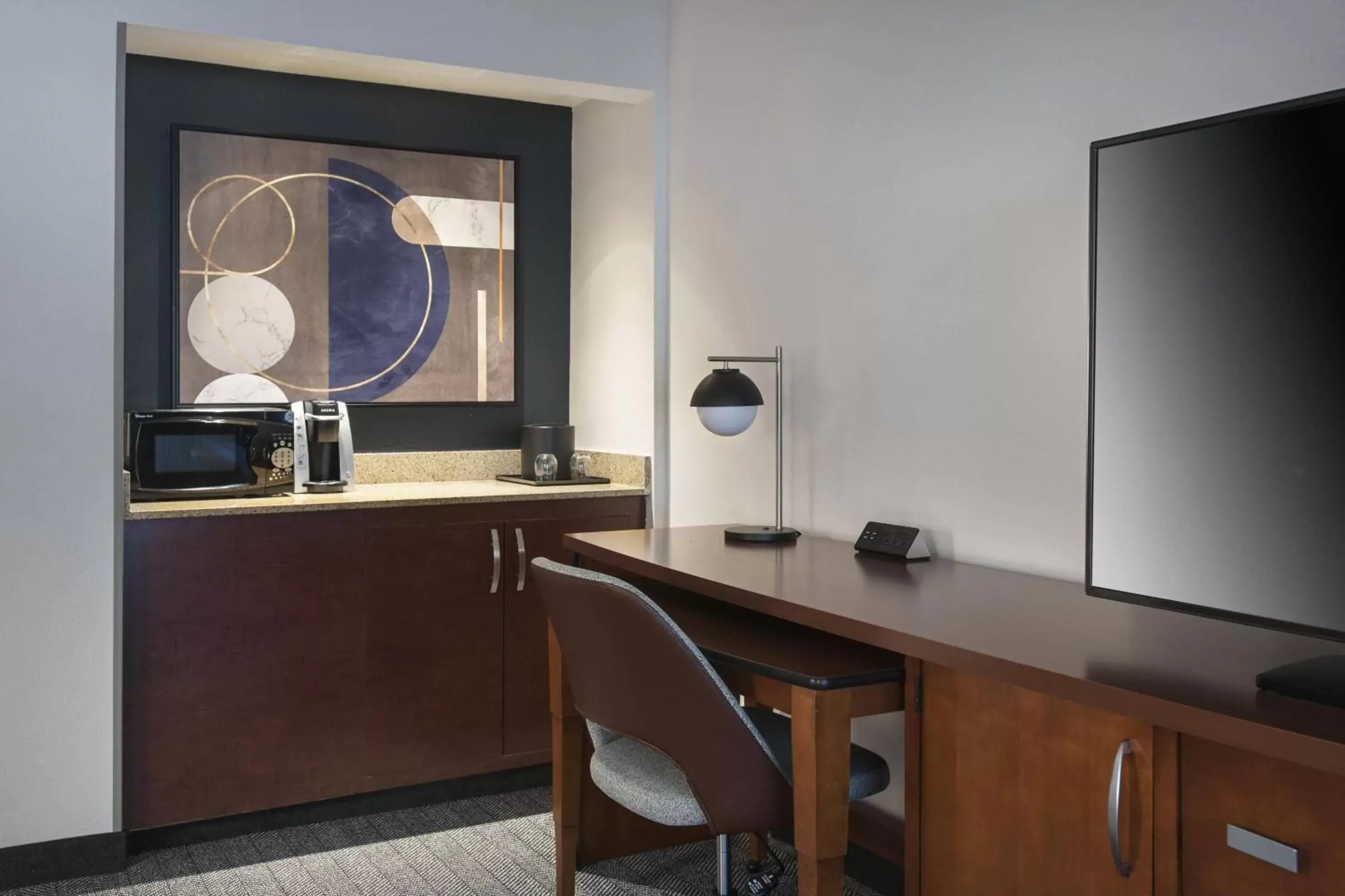 Kitchen or kitchenette in Courtyard by Marriott Norwalk