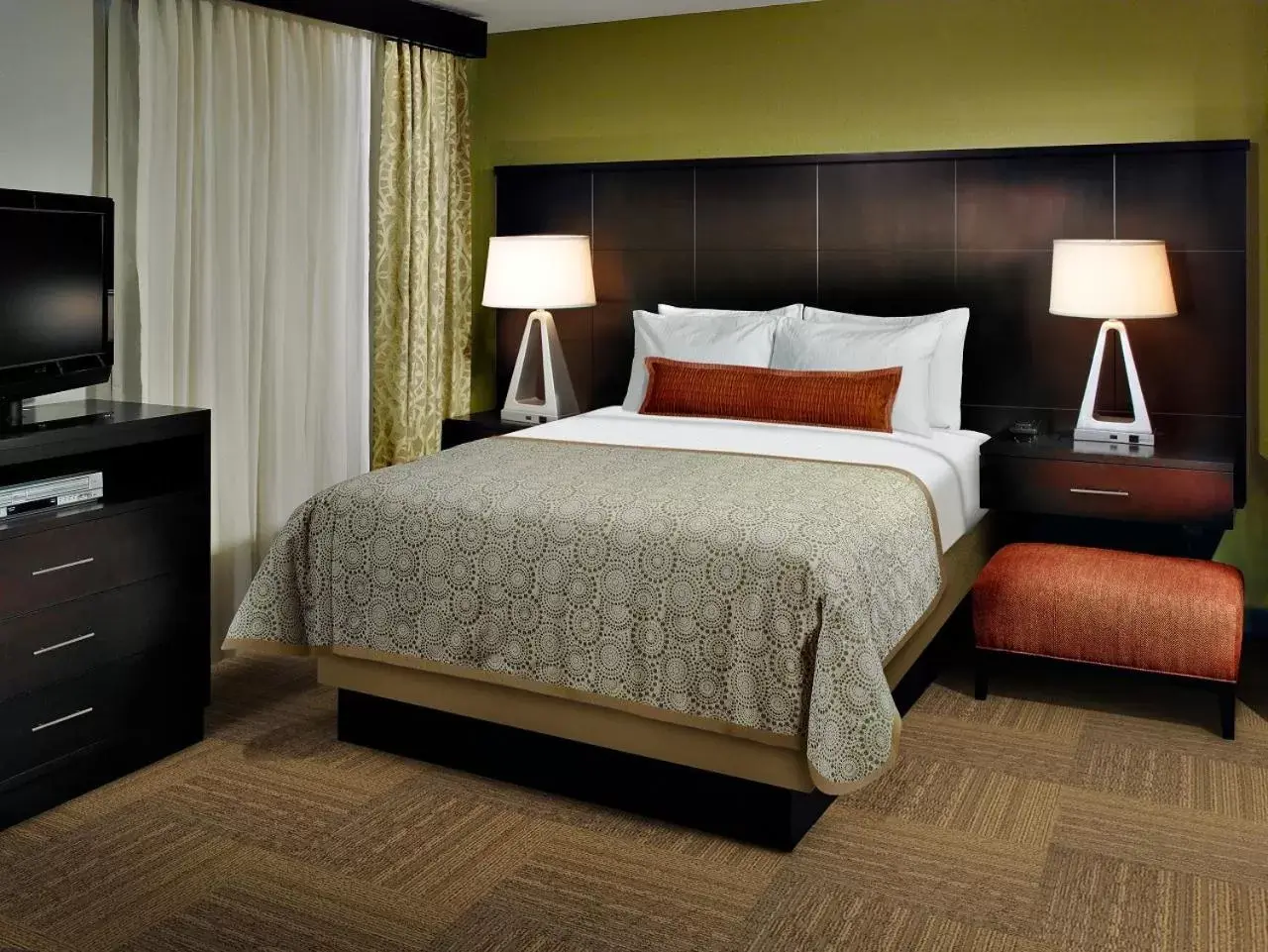Bedroom, Bed in Staybridge Suites Miamisburg, an IHG Hotel