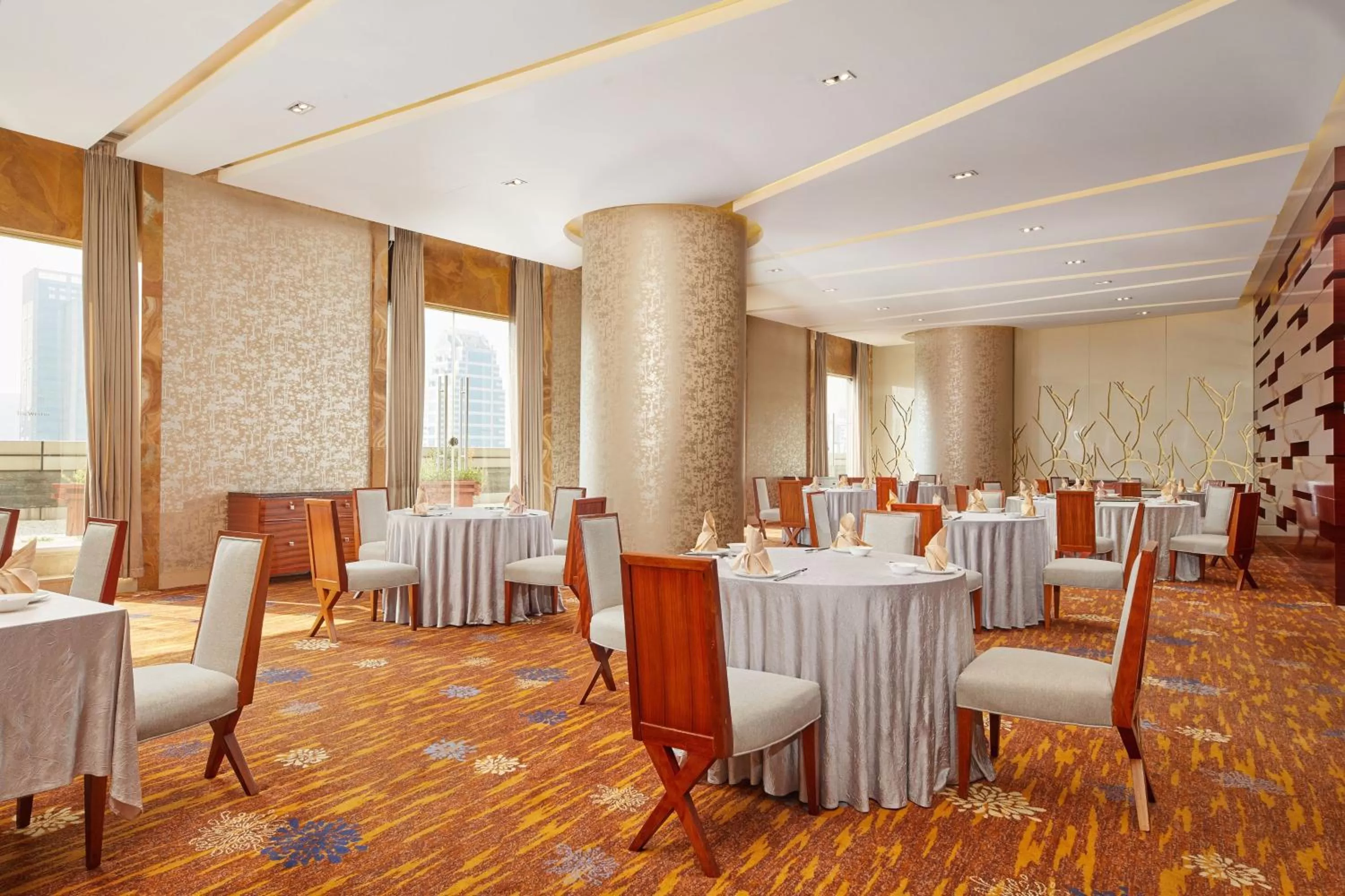 Restaurant/places to eat in The Westin Nanjing Xuanwu Lake