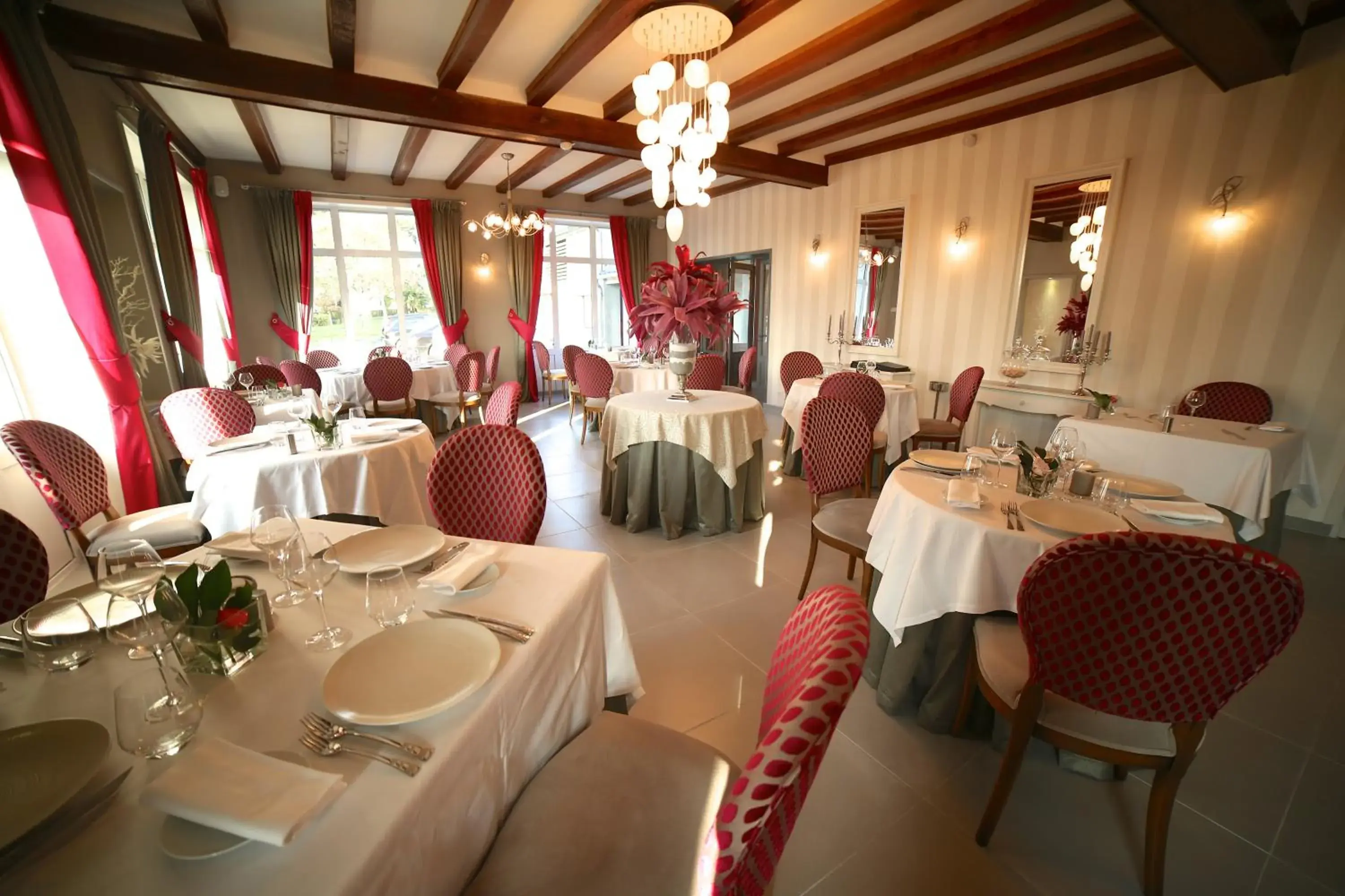 Restaurant/Places to Eat in Hotel Restaurant Le Lion d'Or