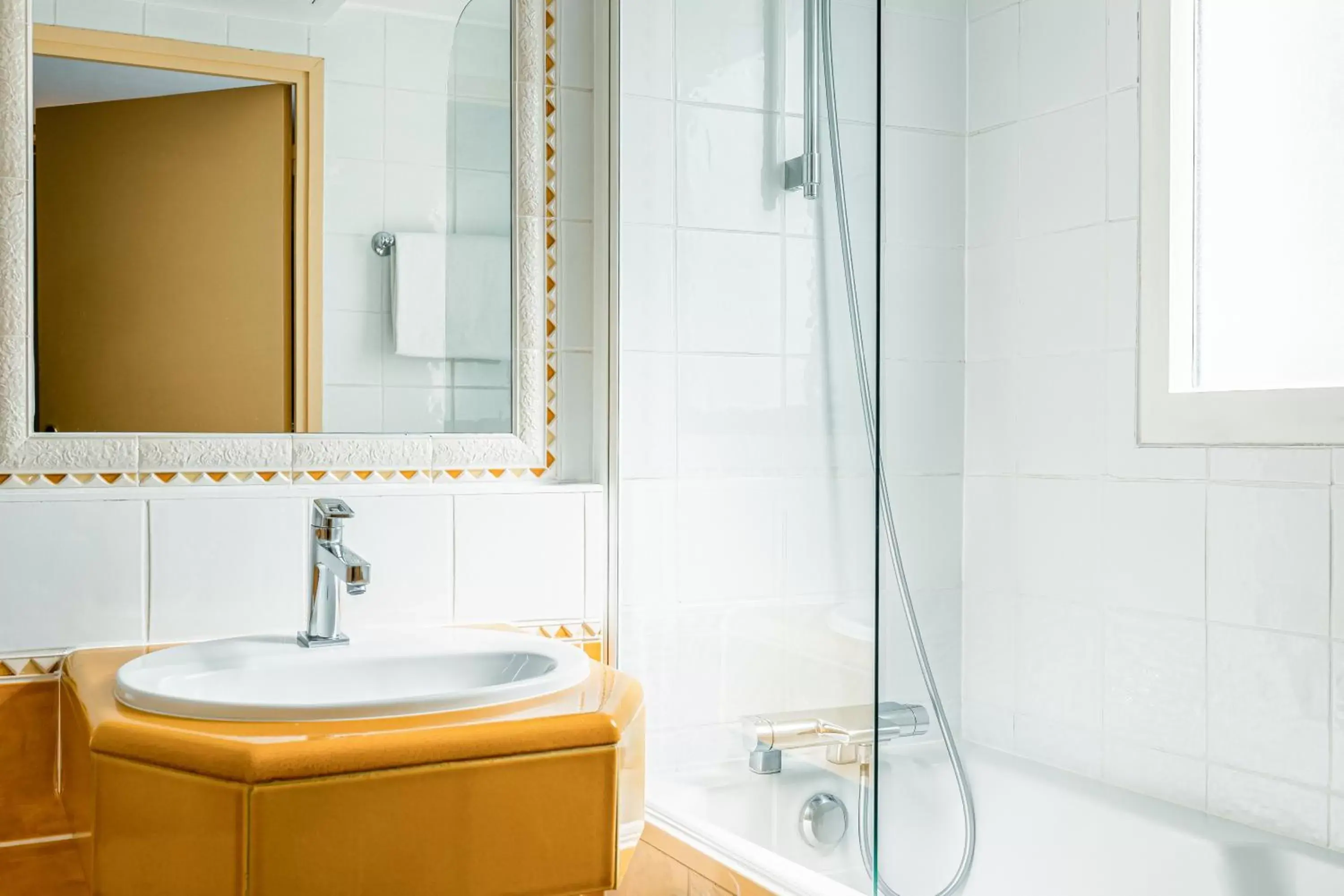 Shower, Bathroom in Villa Beaumarchais
