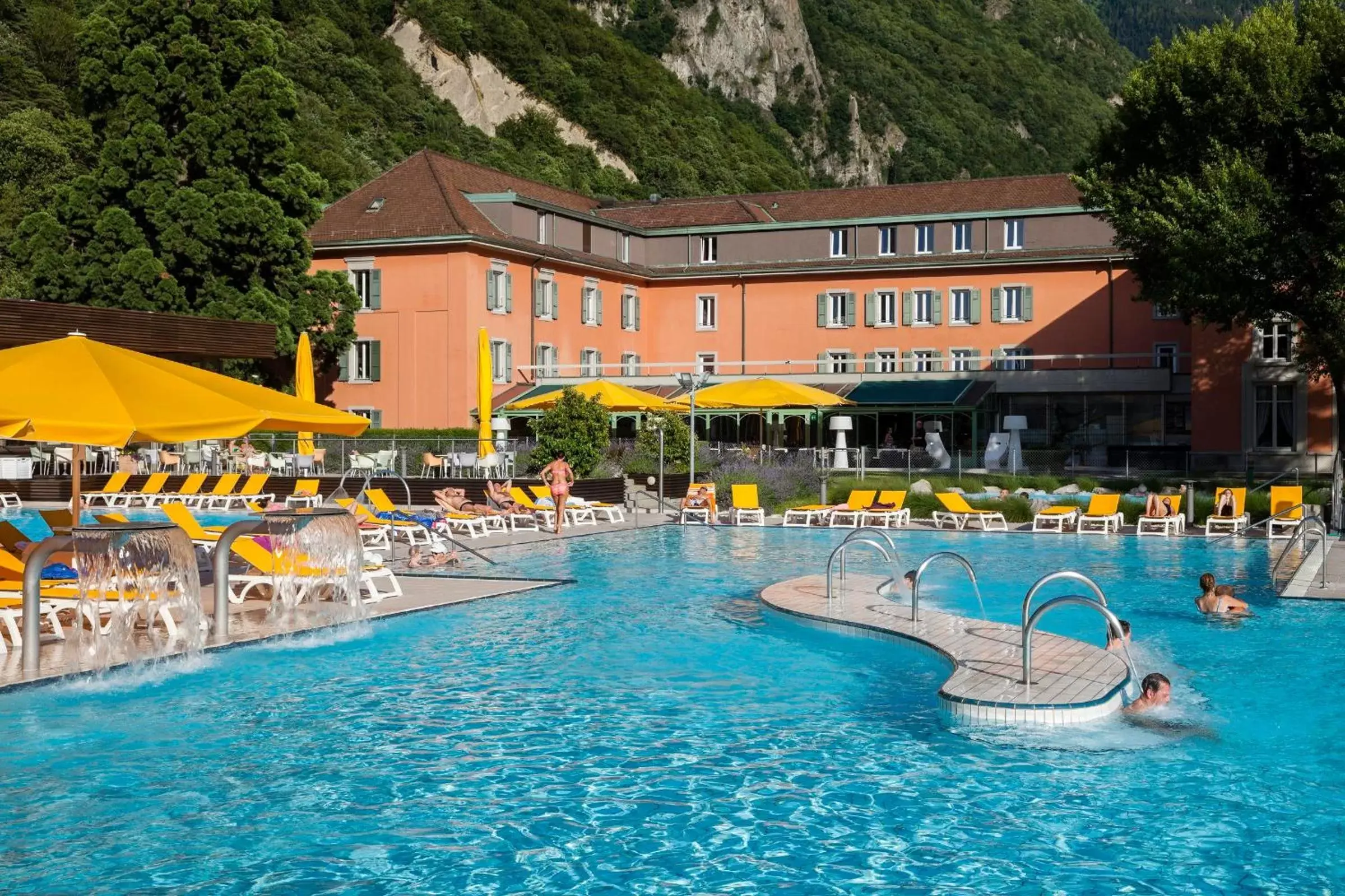 Hot Spring Bath, Property Building in Grand Hotel des Bains