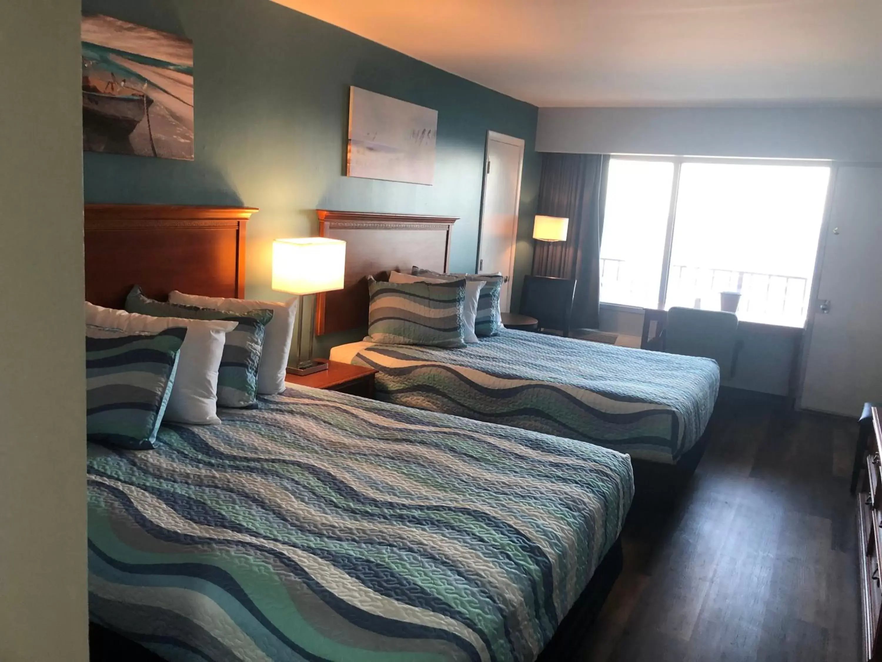 Bed in Gazebo Inn Oceanfront Bed in Gazebo Inn Oceanfront