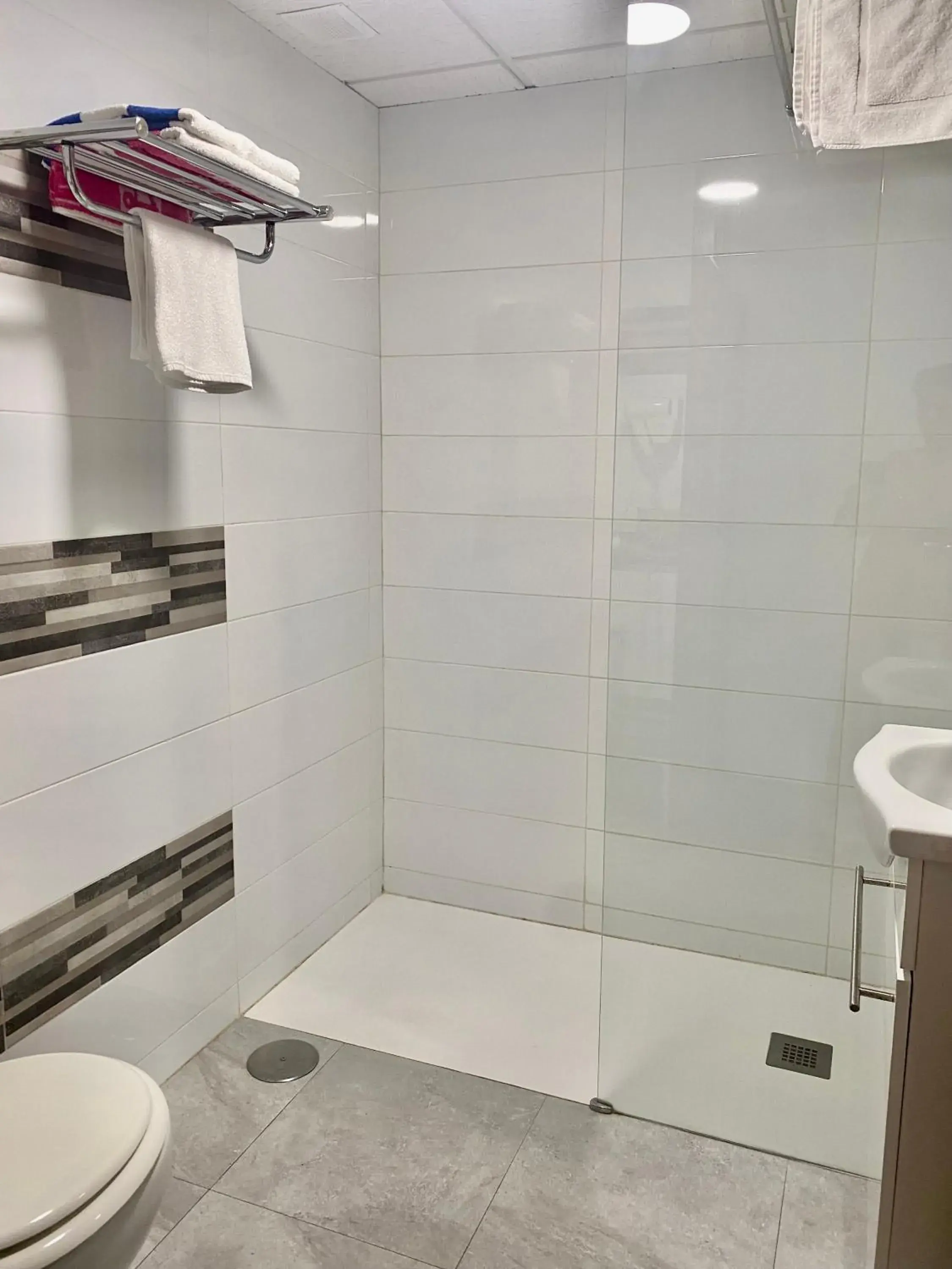 Shower, Bathroom in My Pretty Payma Apartamentos