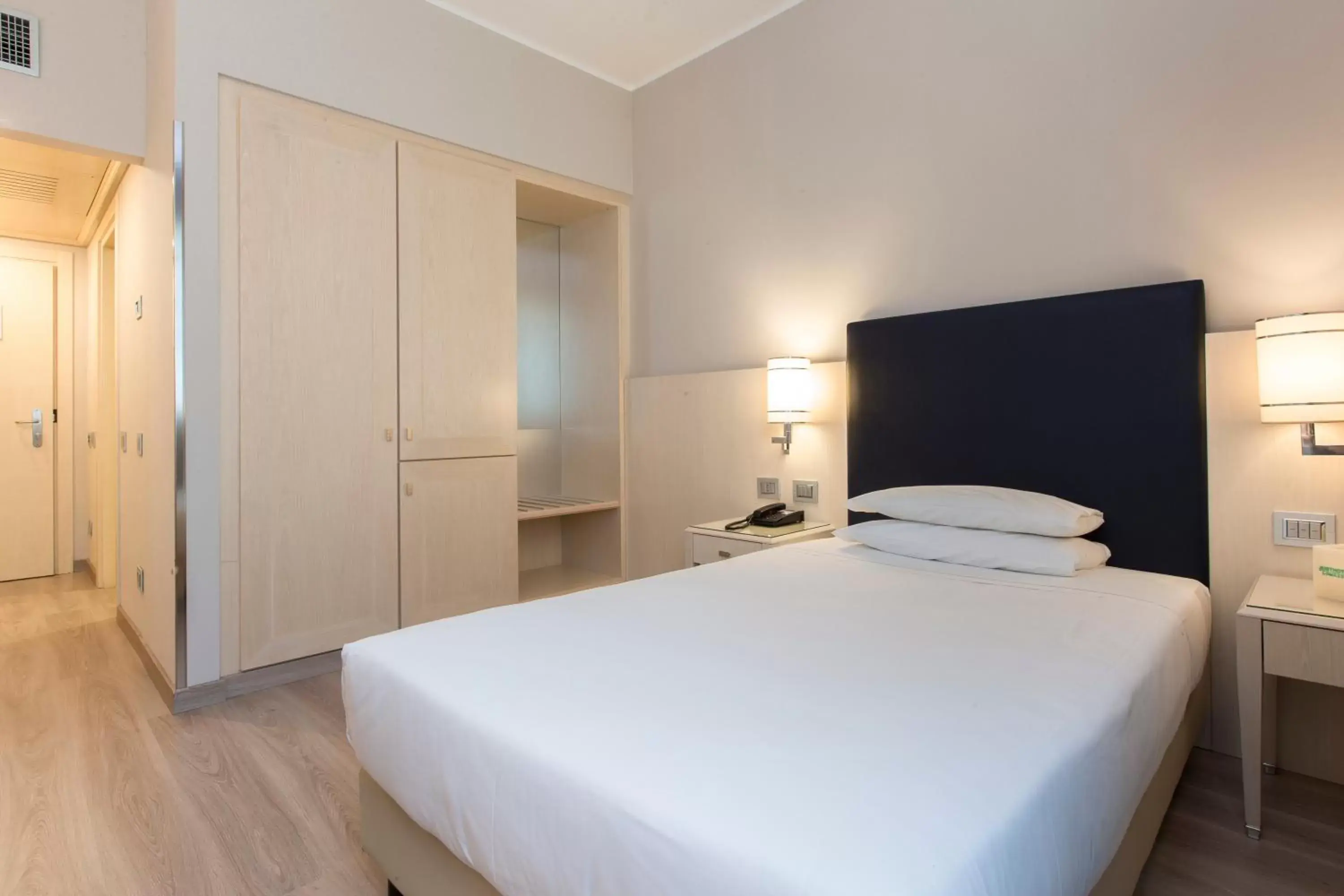 Bedroom, Bed in Just Hotel Lomazzo Fiera