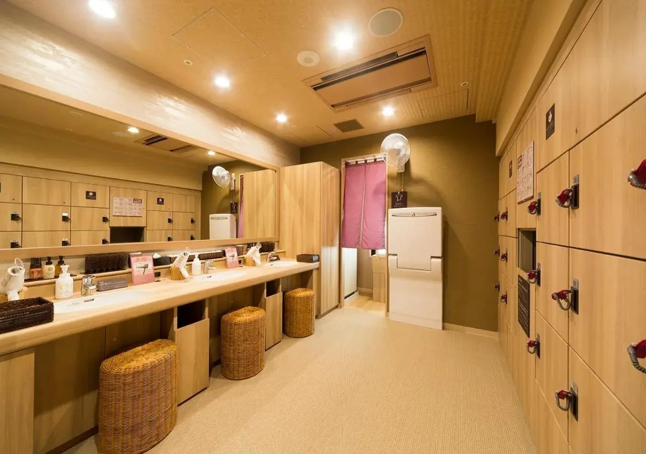 Area and facilities, Kitchen/Kitchenette in Dormy Inn Premium Tokyo Kodenmacho