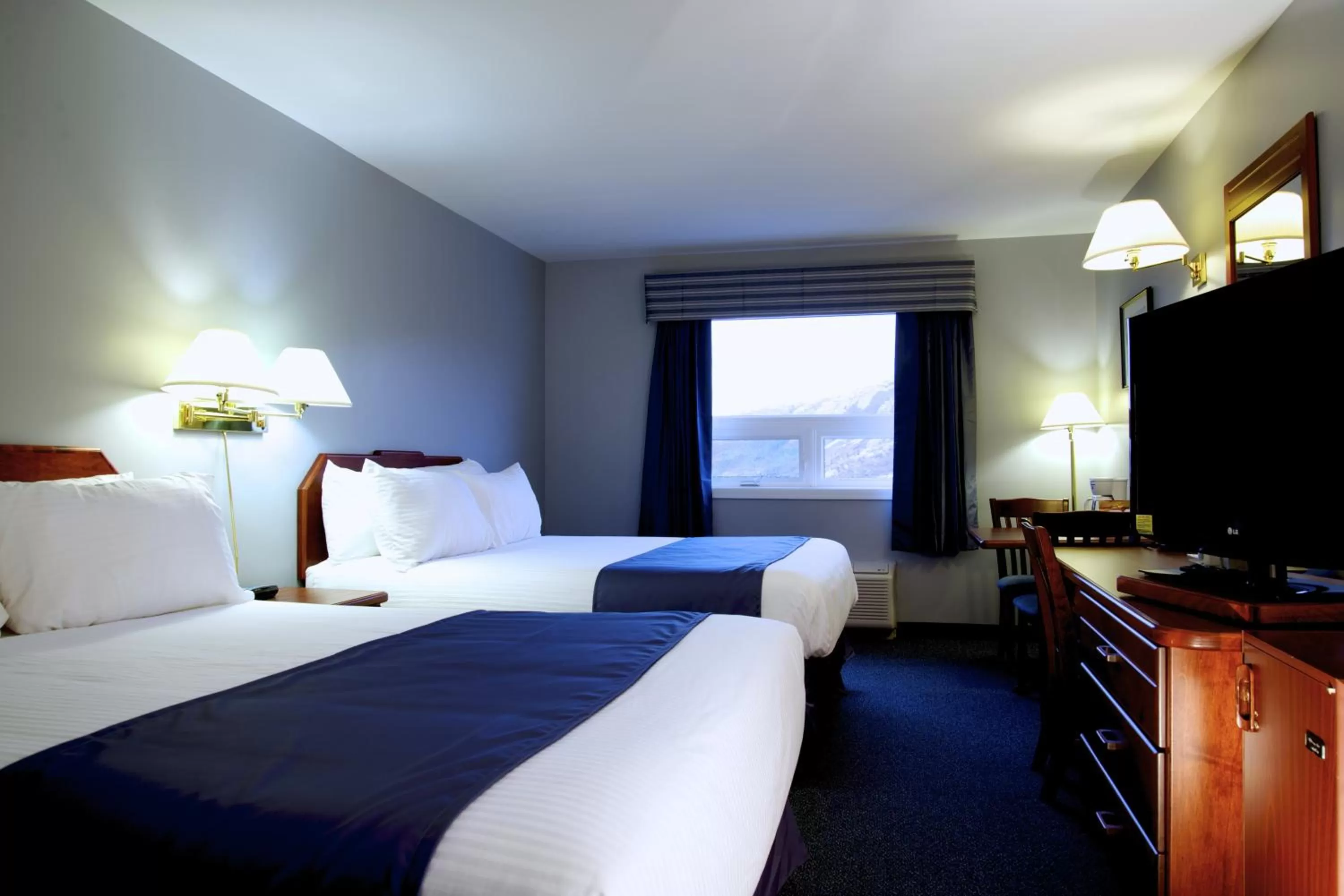 Bedroom, Bed in St Christopher's Hotel