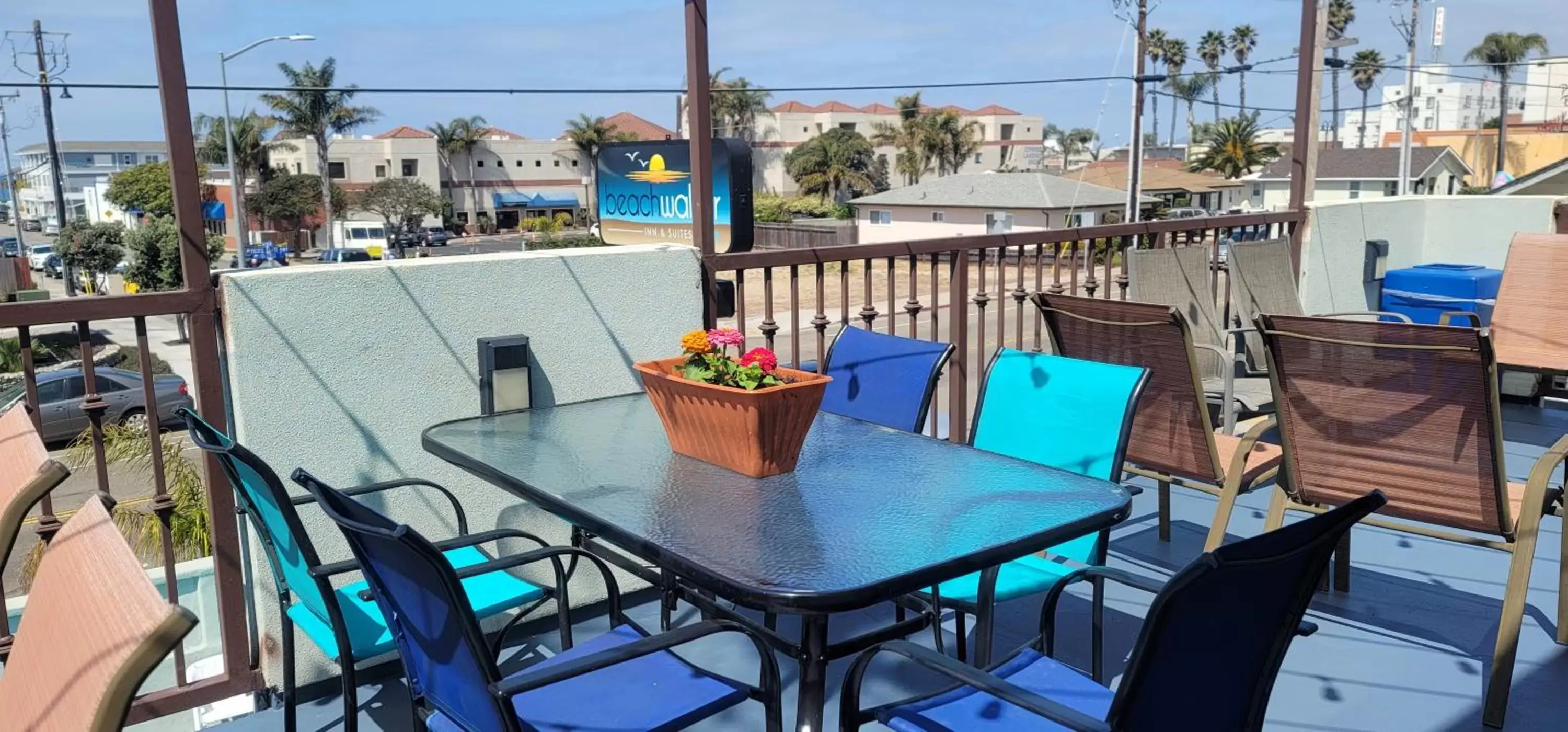 Property building, Balcony/Terrace in Beachwalker Inn & Suites