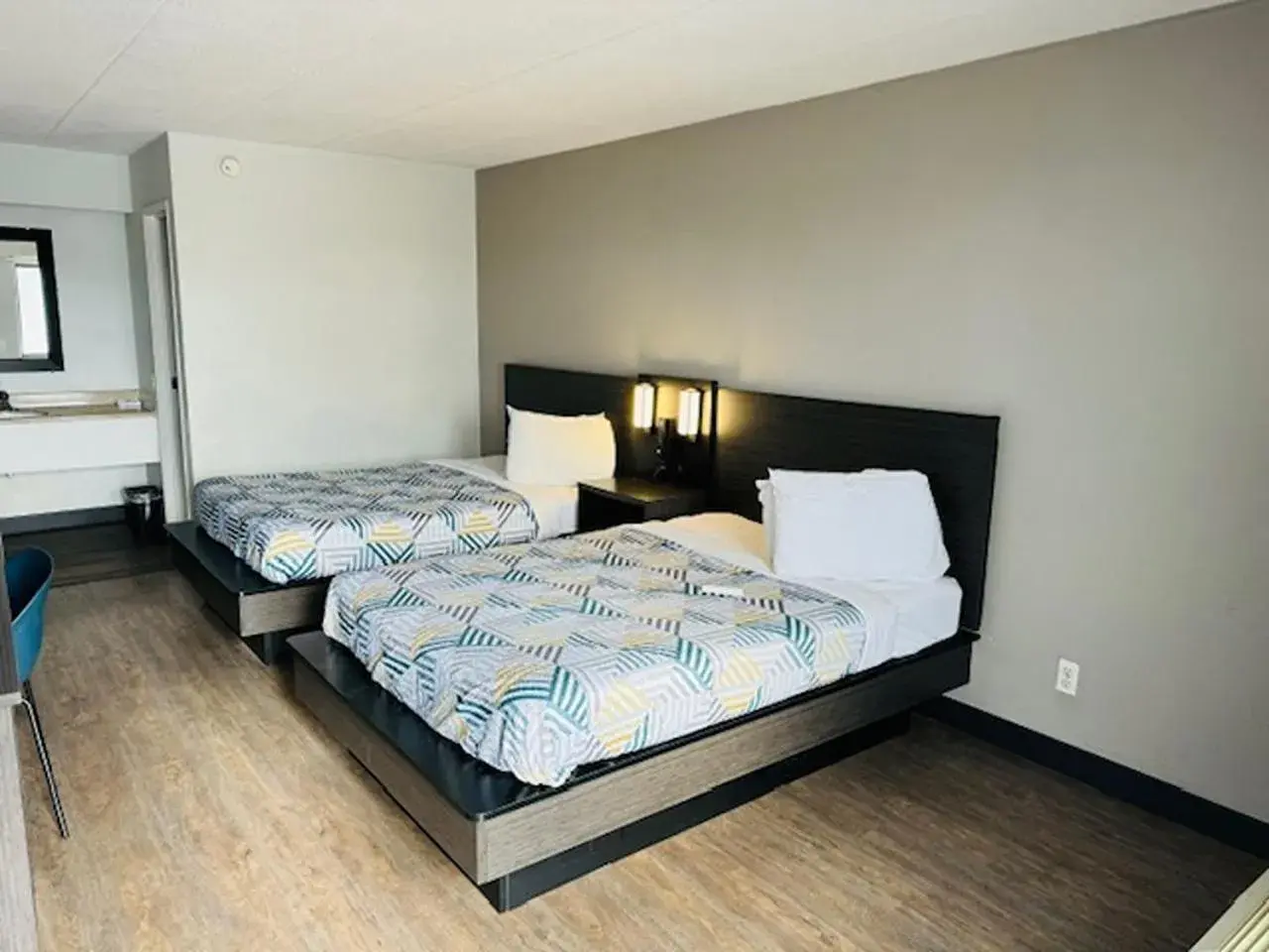 Bedroom in Motel 6-Cedar Rapids, IA Bedroom in Motel 6-Cedar Rapids, IA