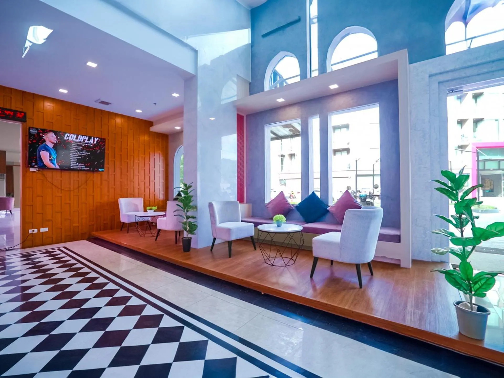 Lobby or reception in Phoenix Hotel Karon Beach