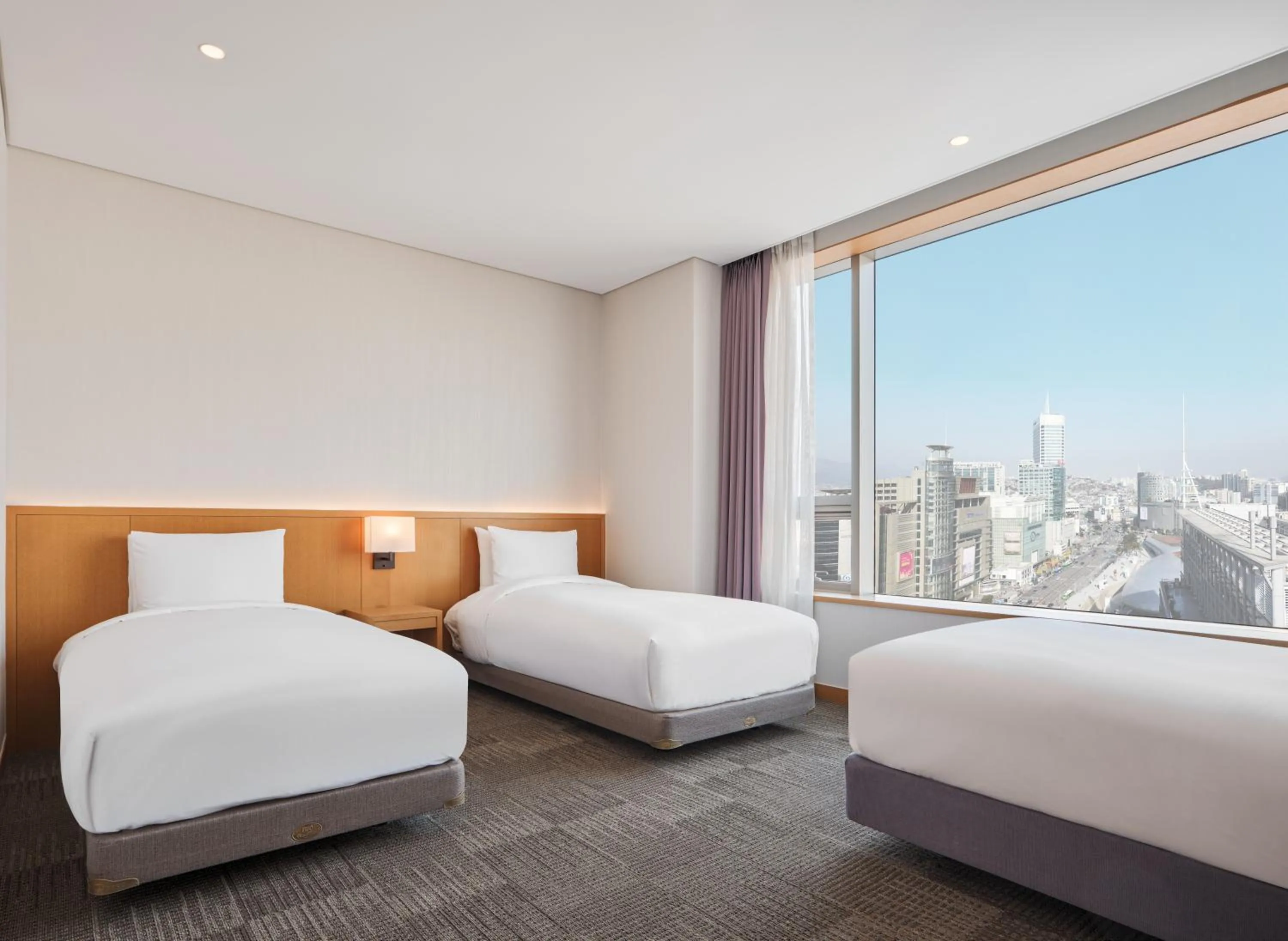 Decorative detail, Bed in Sotetsu Hotels The Splaisir Seoul Dongdaemun