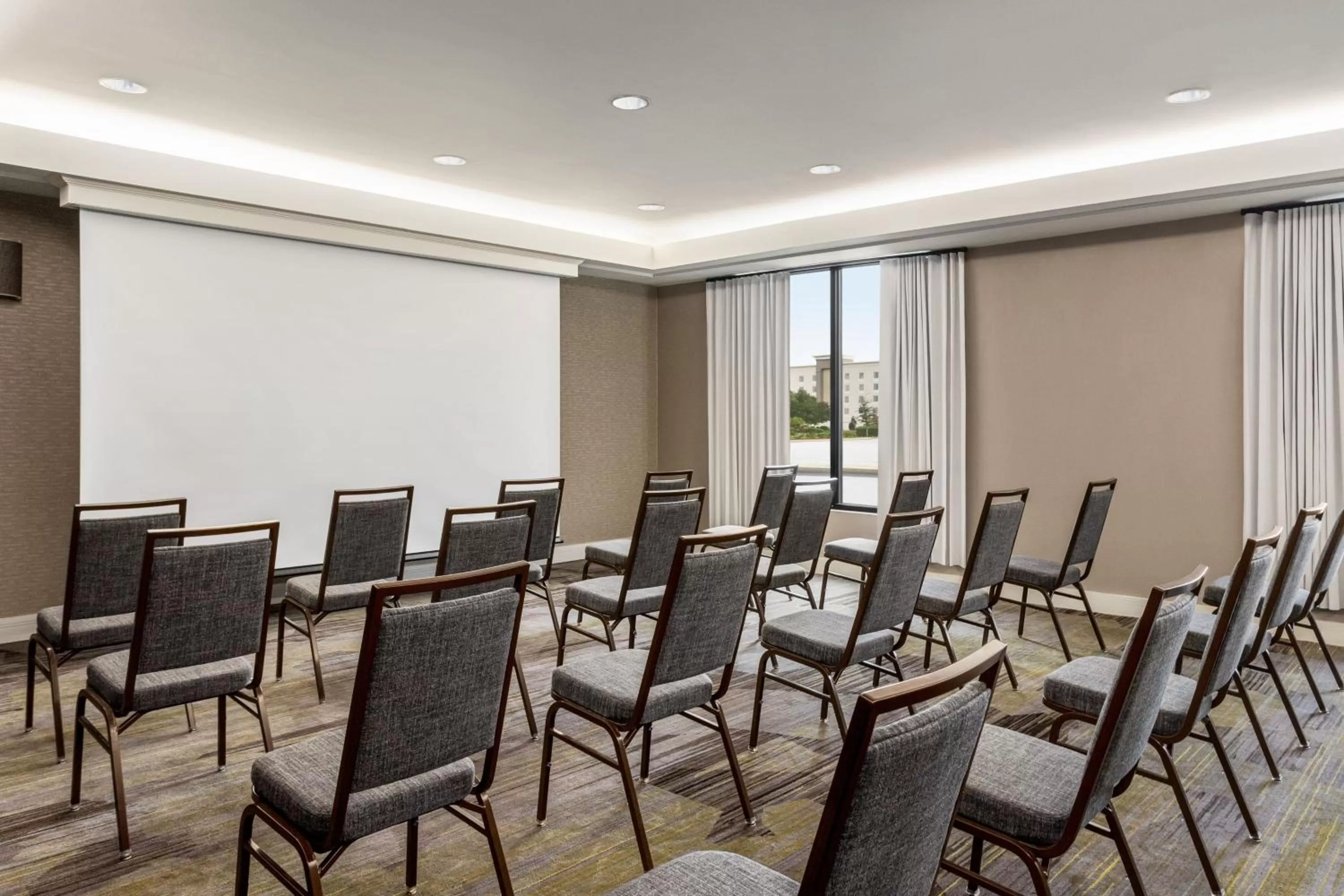 Meeting/conference room in Courtyard Tupelo