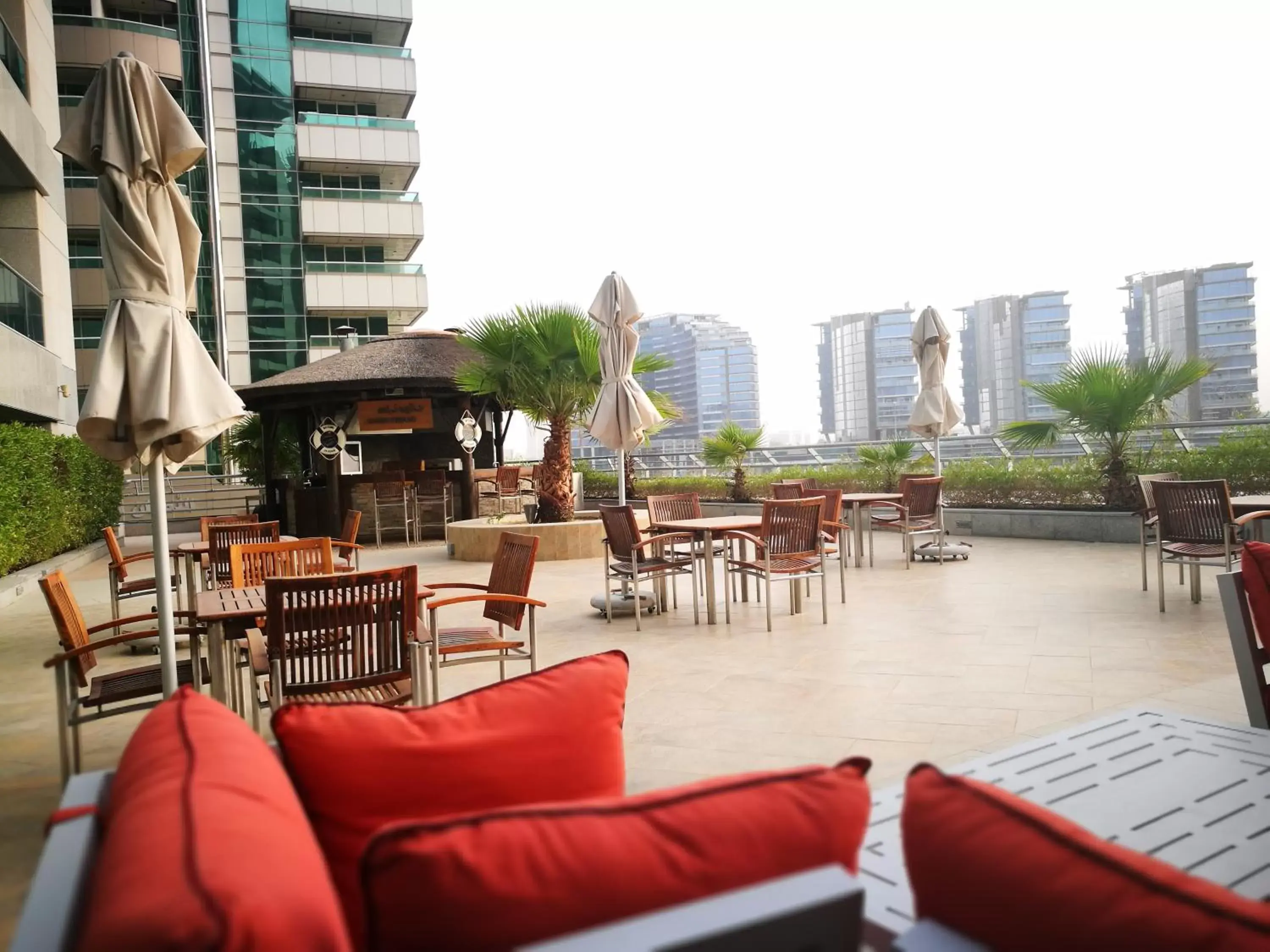 Restaurant/places to eat in Copthorne Hotel Dubai