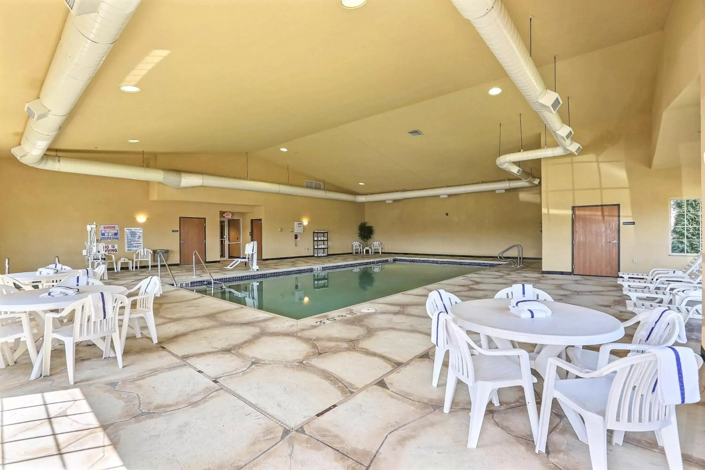 Swimming pool in Boarders Inn & Suites by Cobblestone Hotels - Shawano