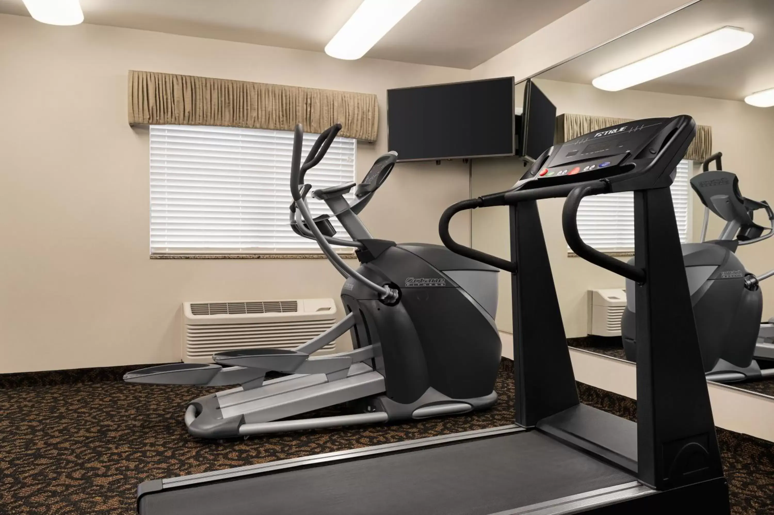 Property building, Fitness Center/Facilities in Baymont by Wyndham Buffalo