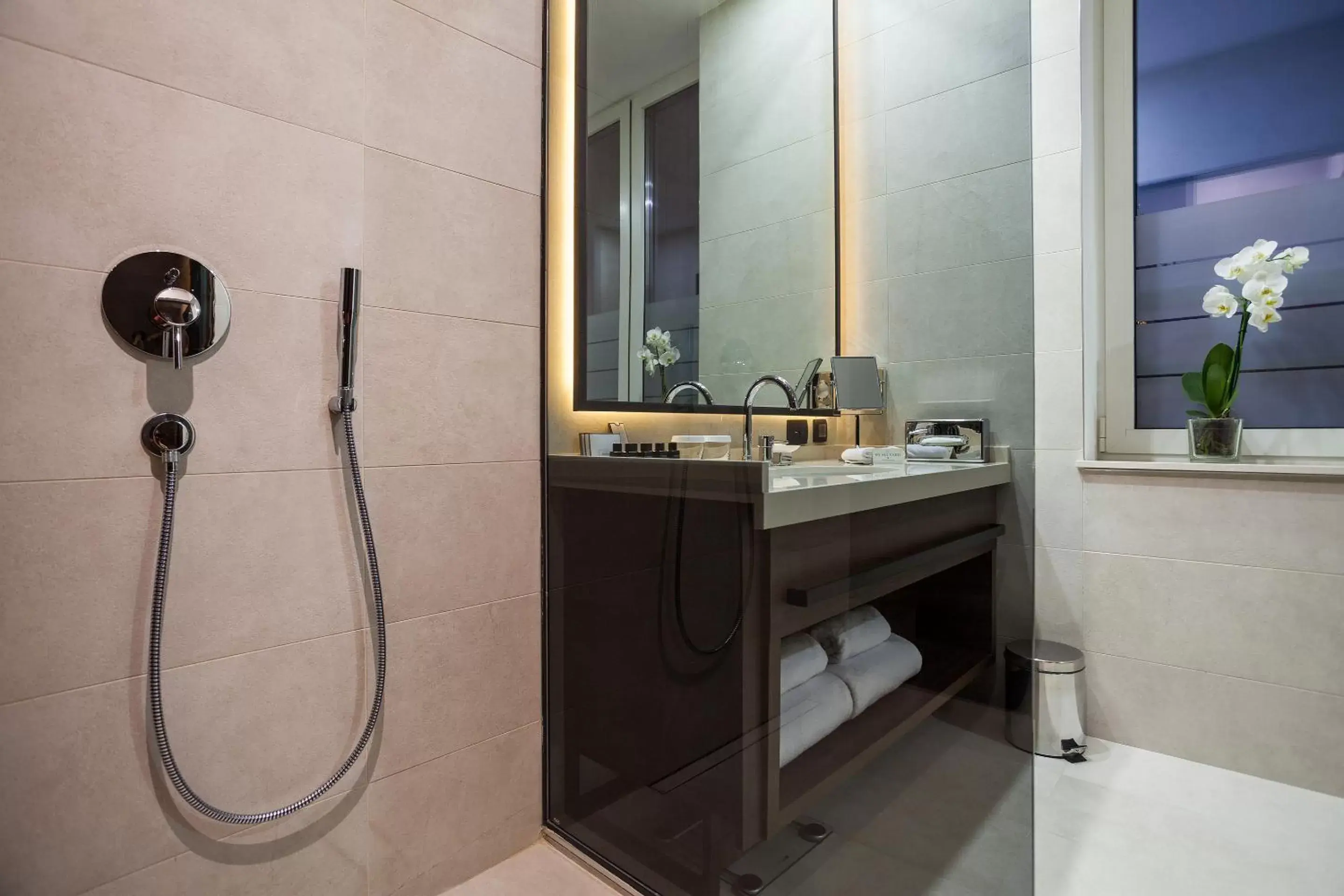 Bathroom in SAINT TEN Hotel, Small Luxury Hotels