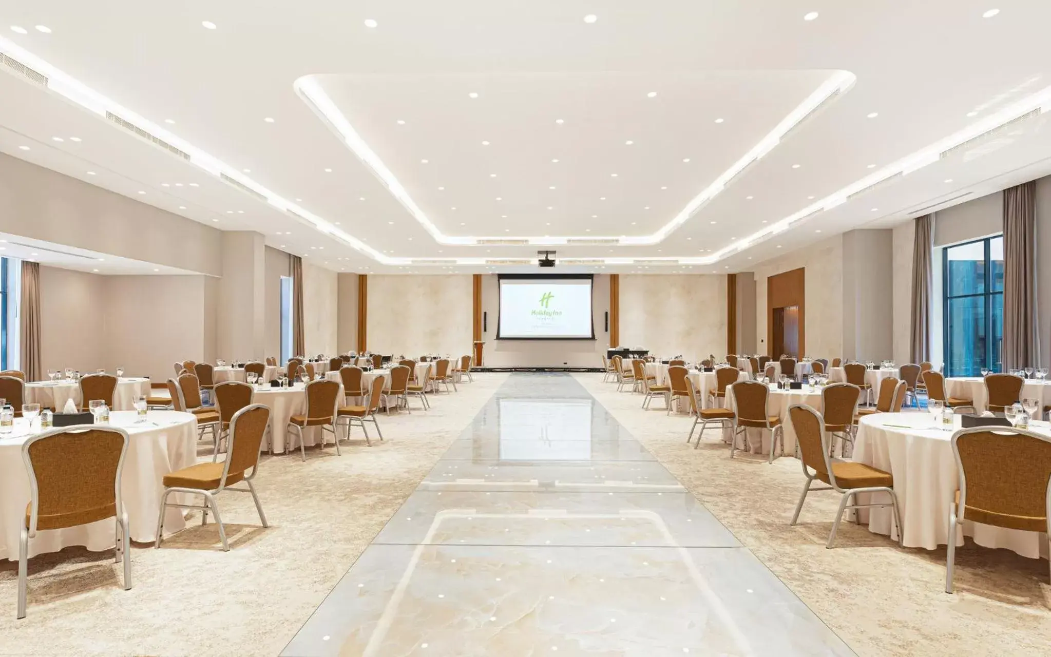 Banquet/Function facilities, Restaurant/Places to Eat in Holiday Inn Riyadh The Business District, an IHG Hotel