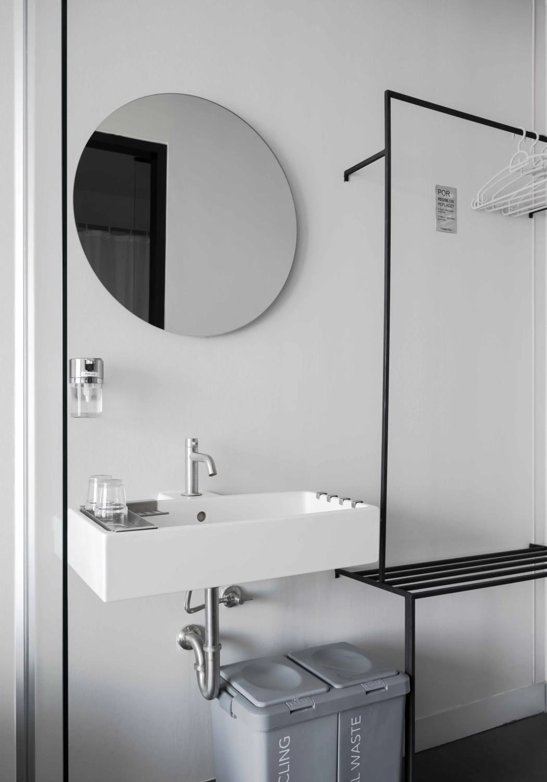 Bathroom in POR Thapae Gate