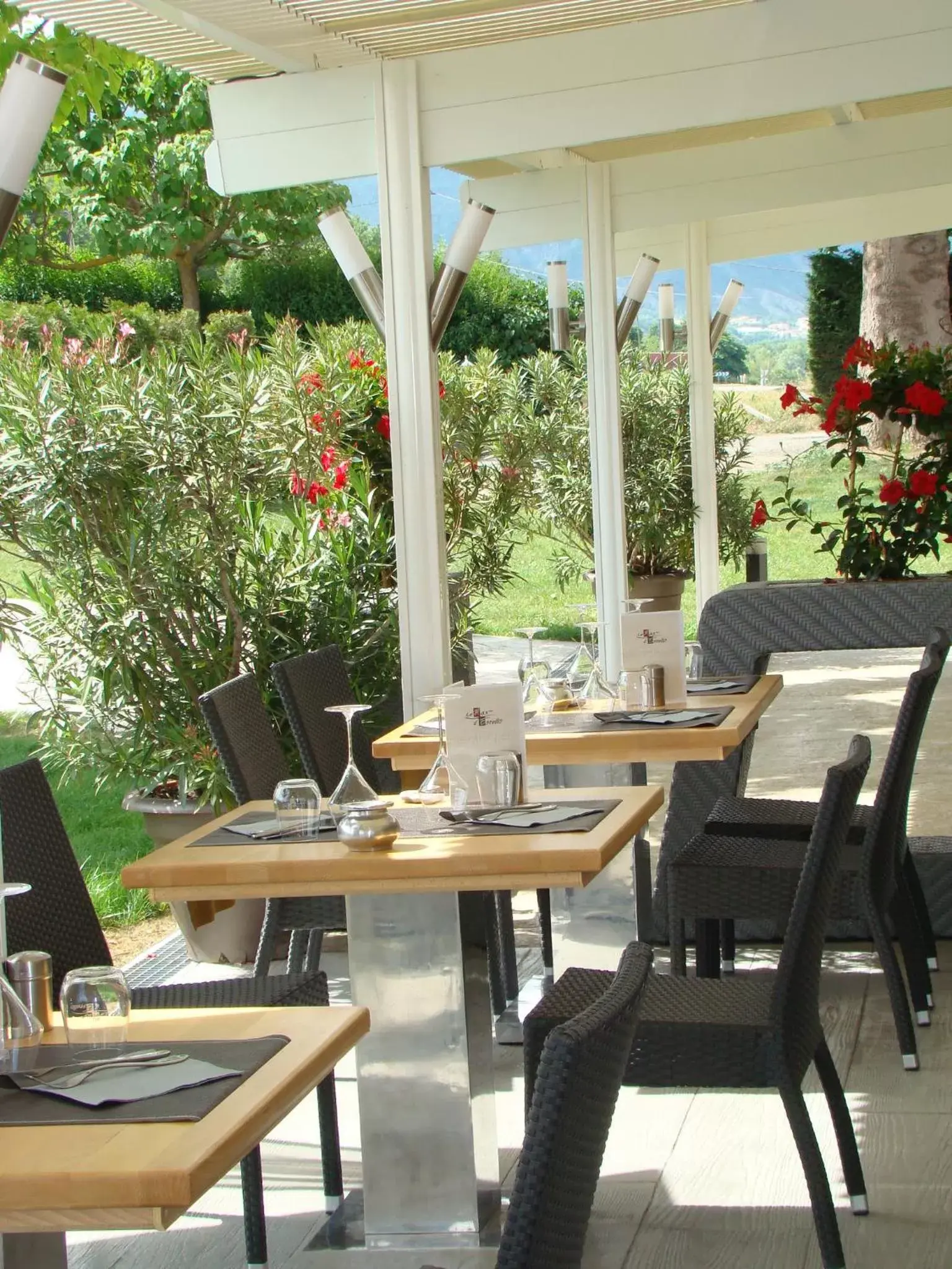 Patio, Restaurant/Places to Eat in Le Mas d'Estello