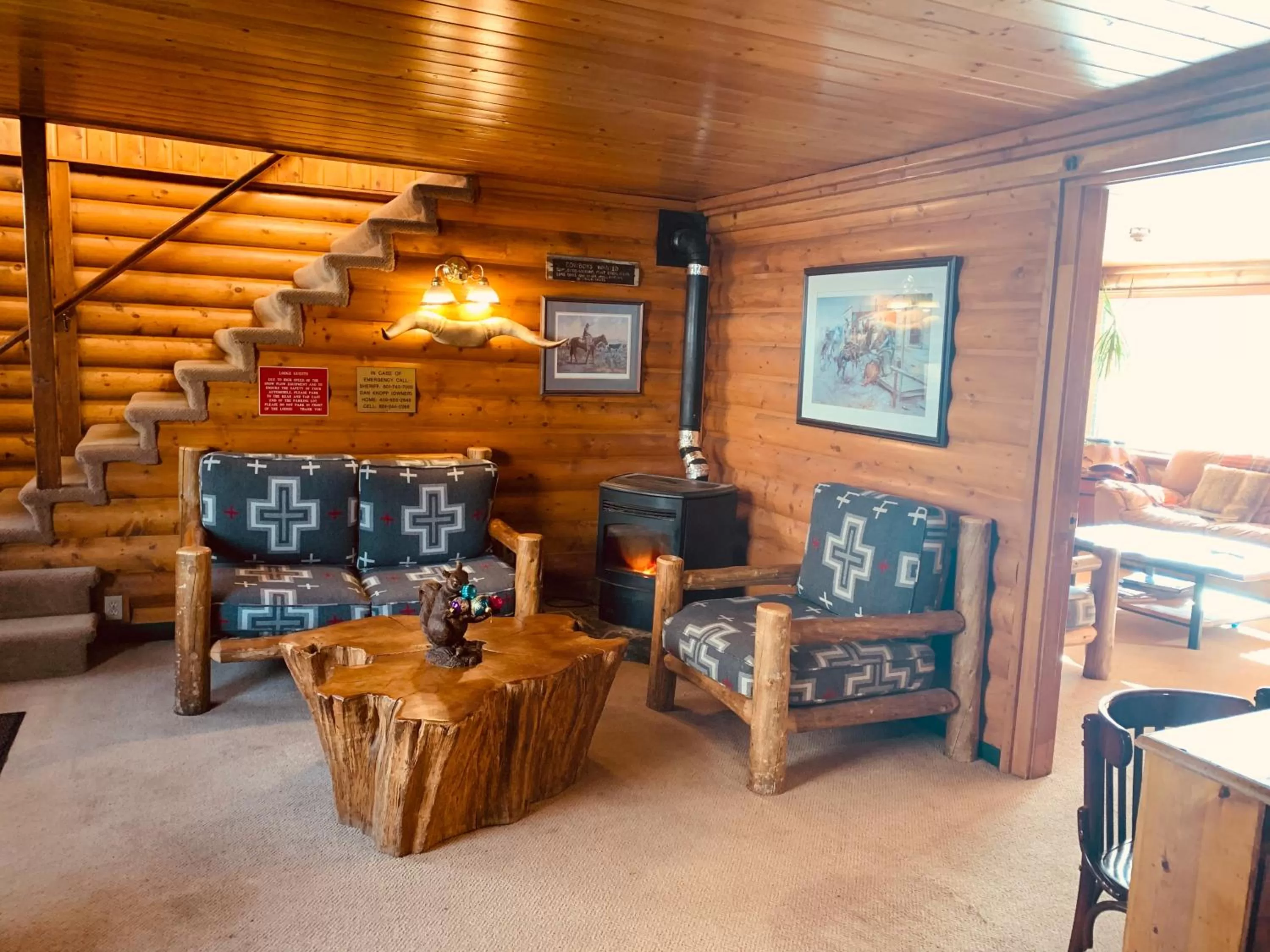 Seating Area in Silver Fork Lodge & Restaurant