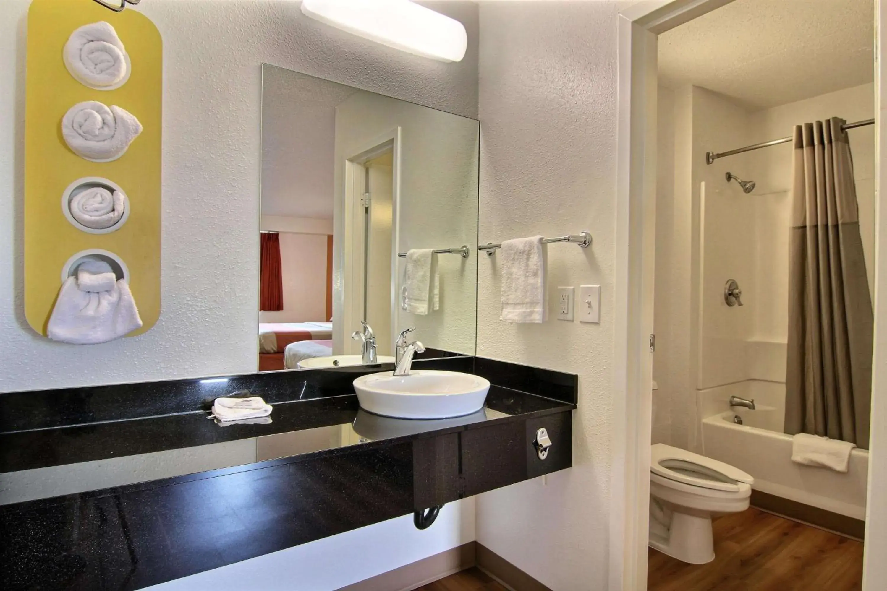 Photo of the whole room, Bathroom in Motel 6-Middleburg Heights, OH - Cleveland