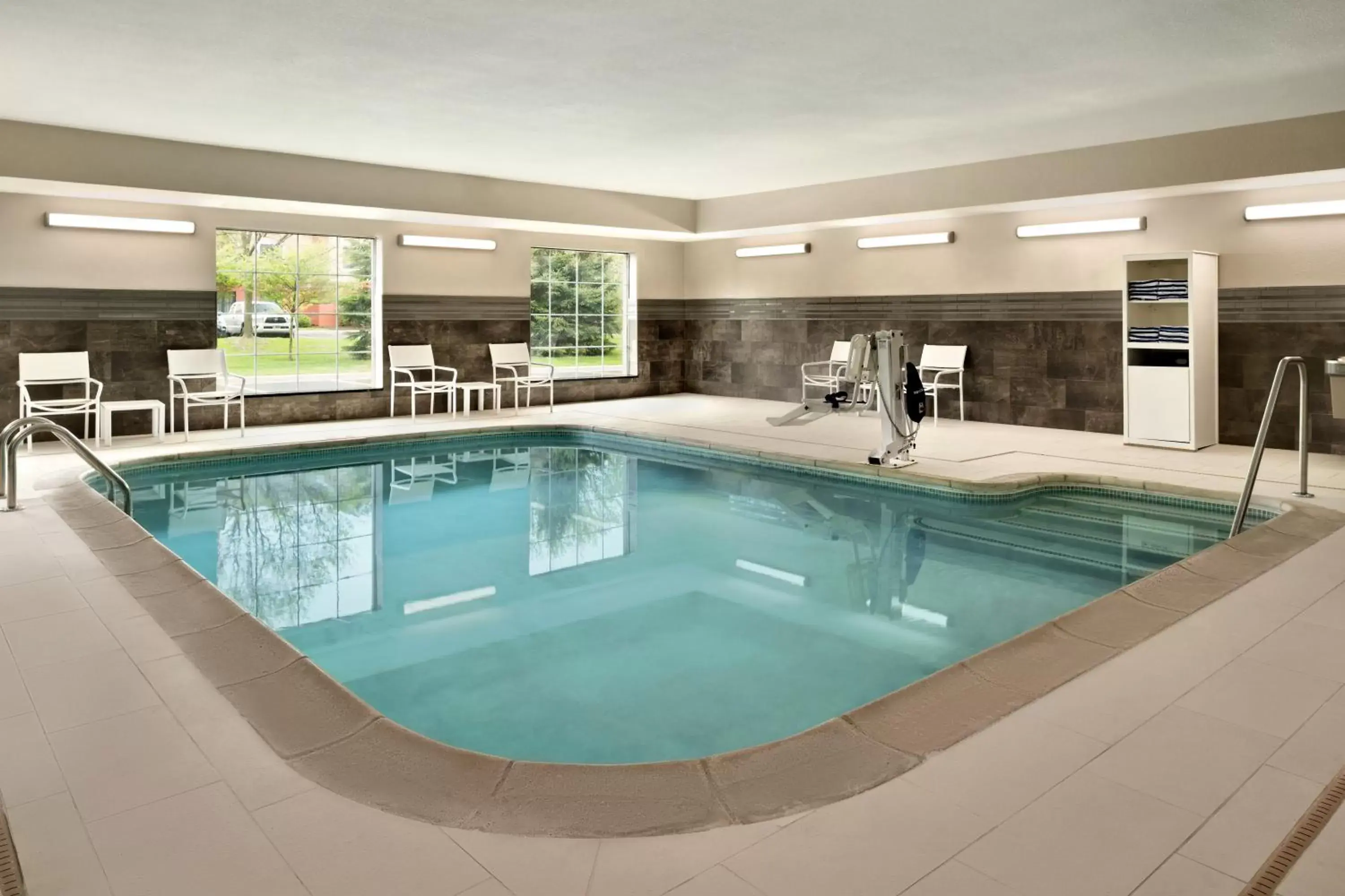 Swimming Pool in Country Inn & Suites by Radisson, Novi, MI