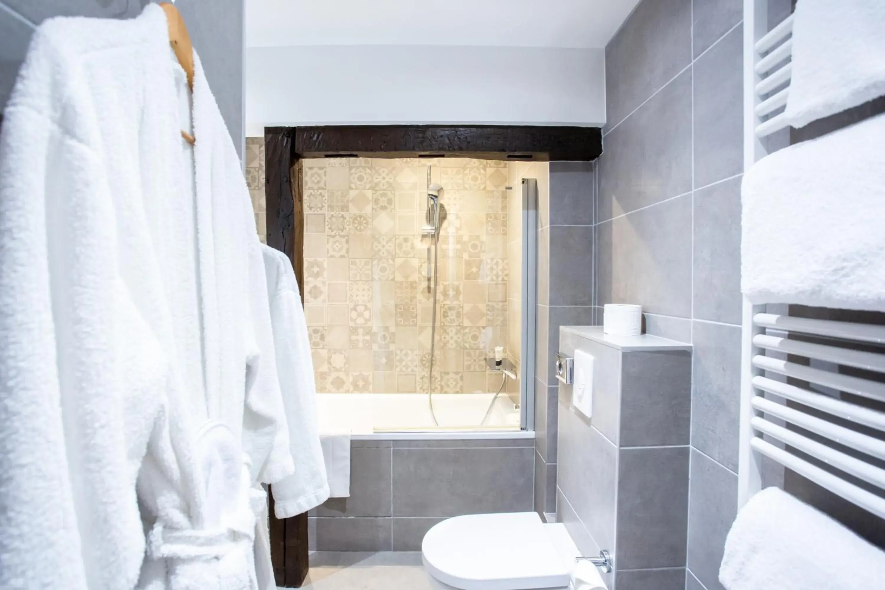 Bathroom in Best Western Plus Hotel D'Angleterre