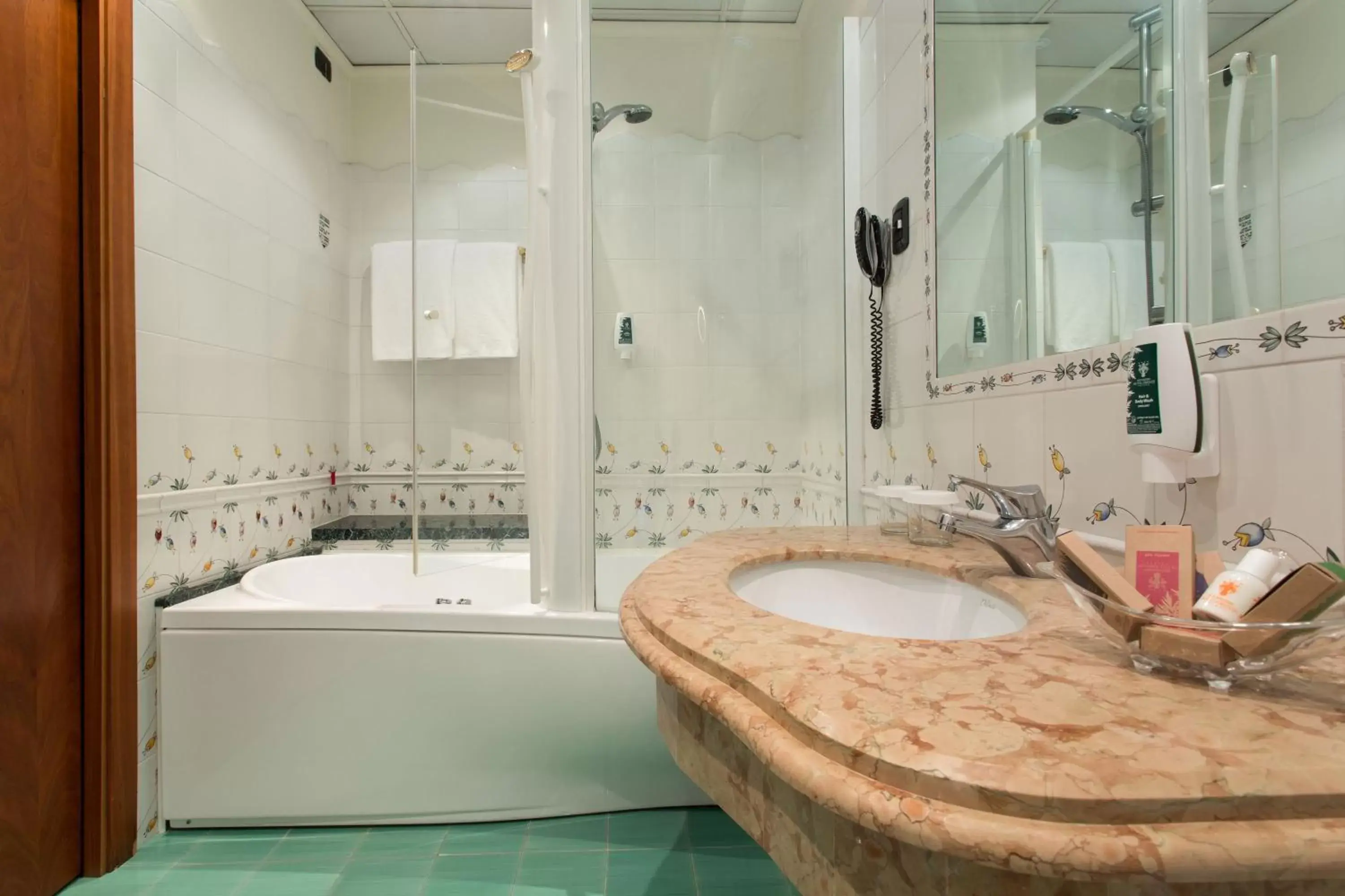 Bathroom in Hotel Firenze