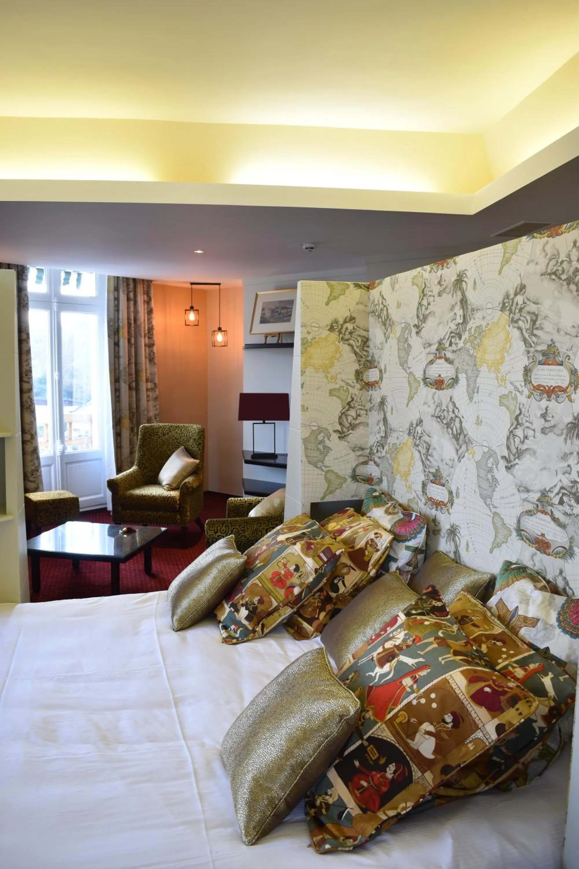 Photo of the whole room in Logis Les Loges du Parc