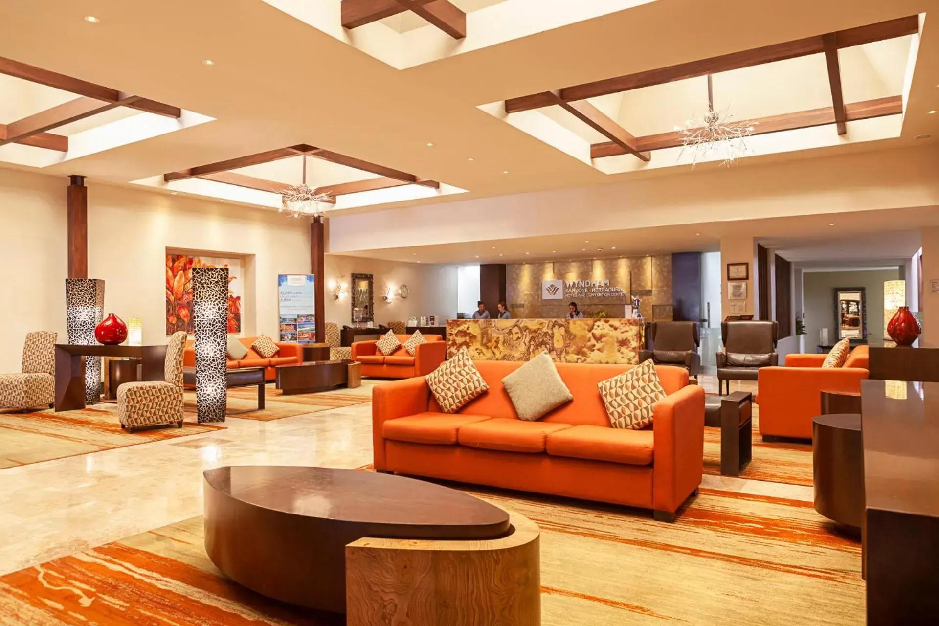 Living room, Lobby/Reception in Wyndham San Jose Herradura