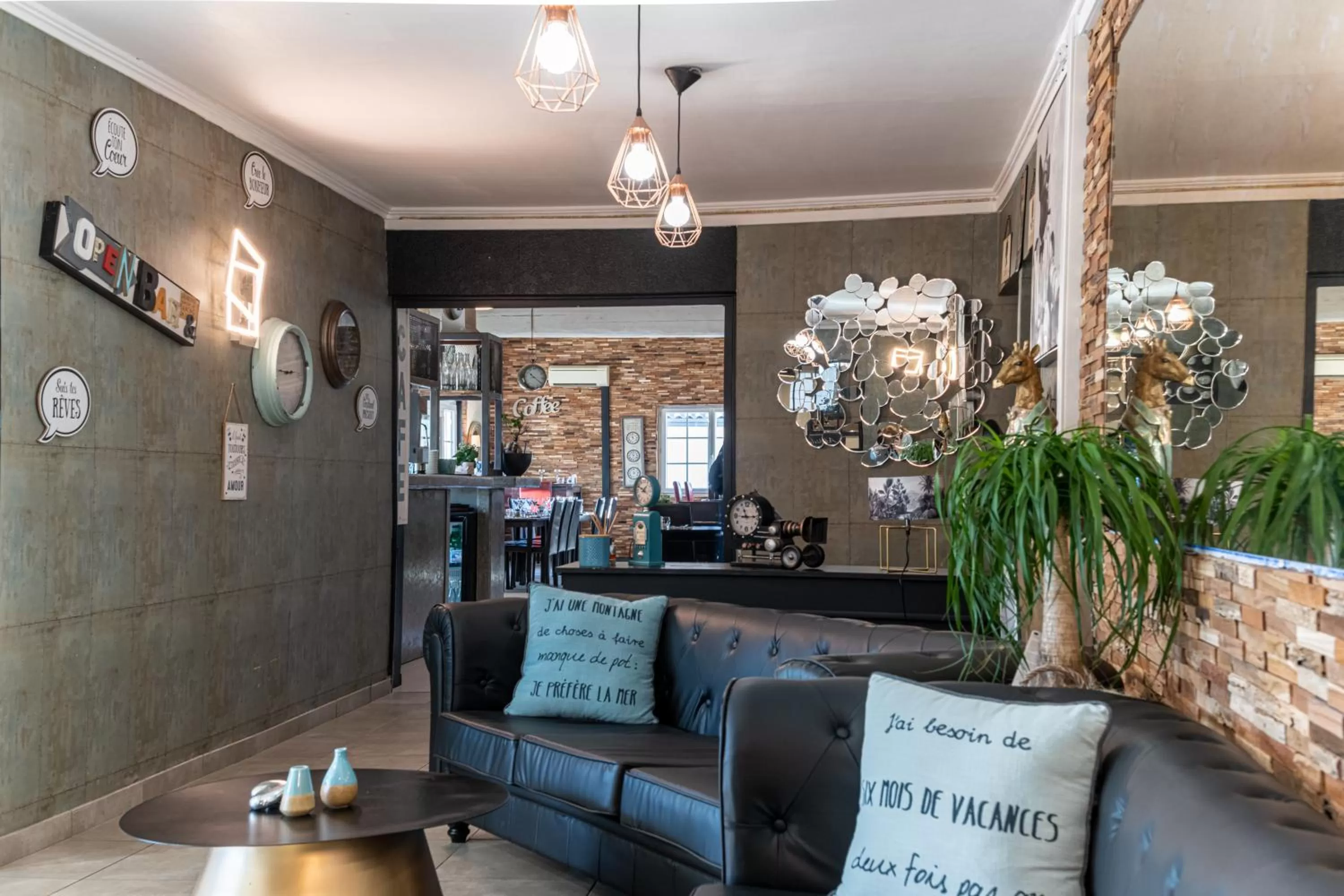 Living room in L'Horloge Gourmande