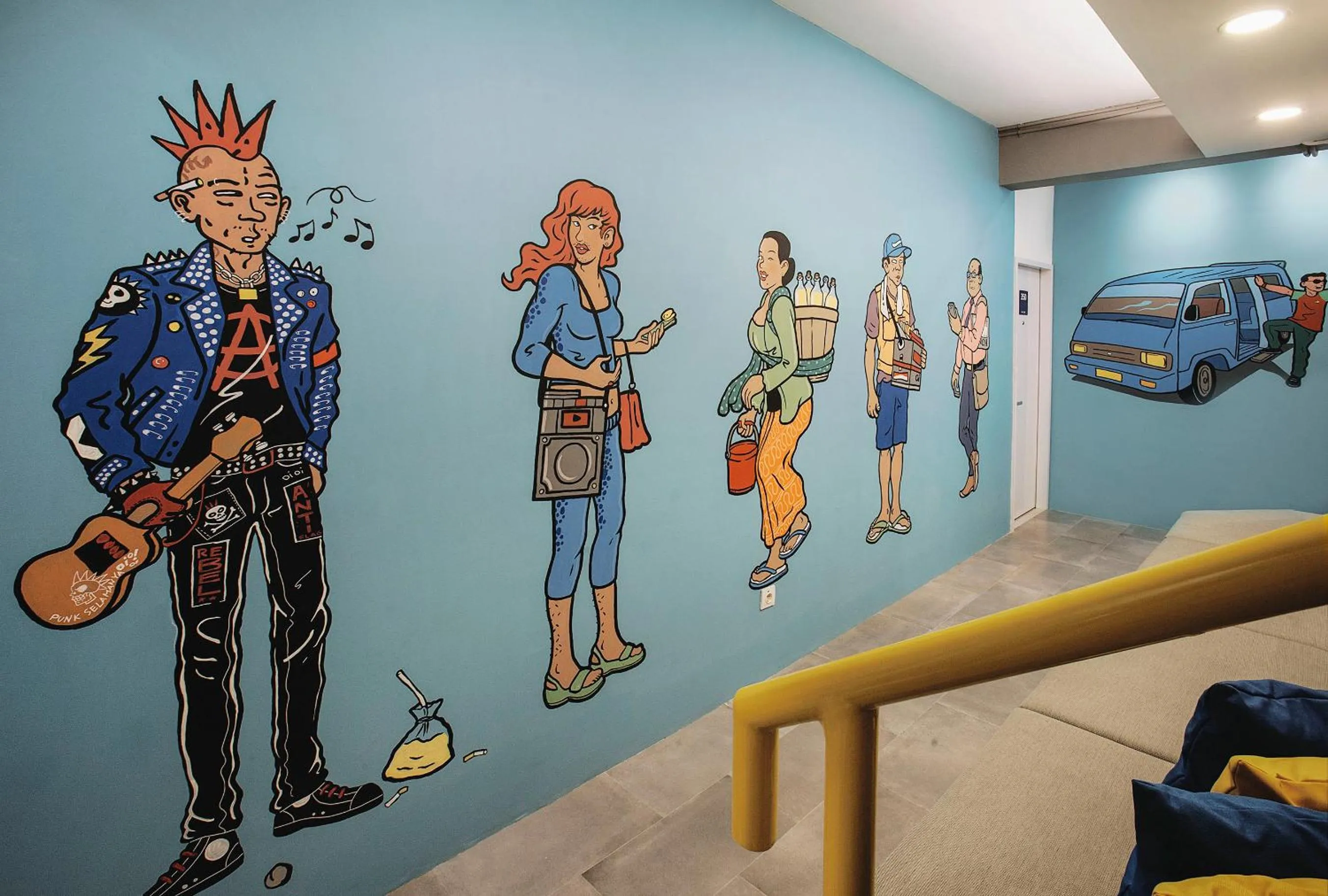 Communal lounge/ TV room in Konko Hostel Jakarta