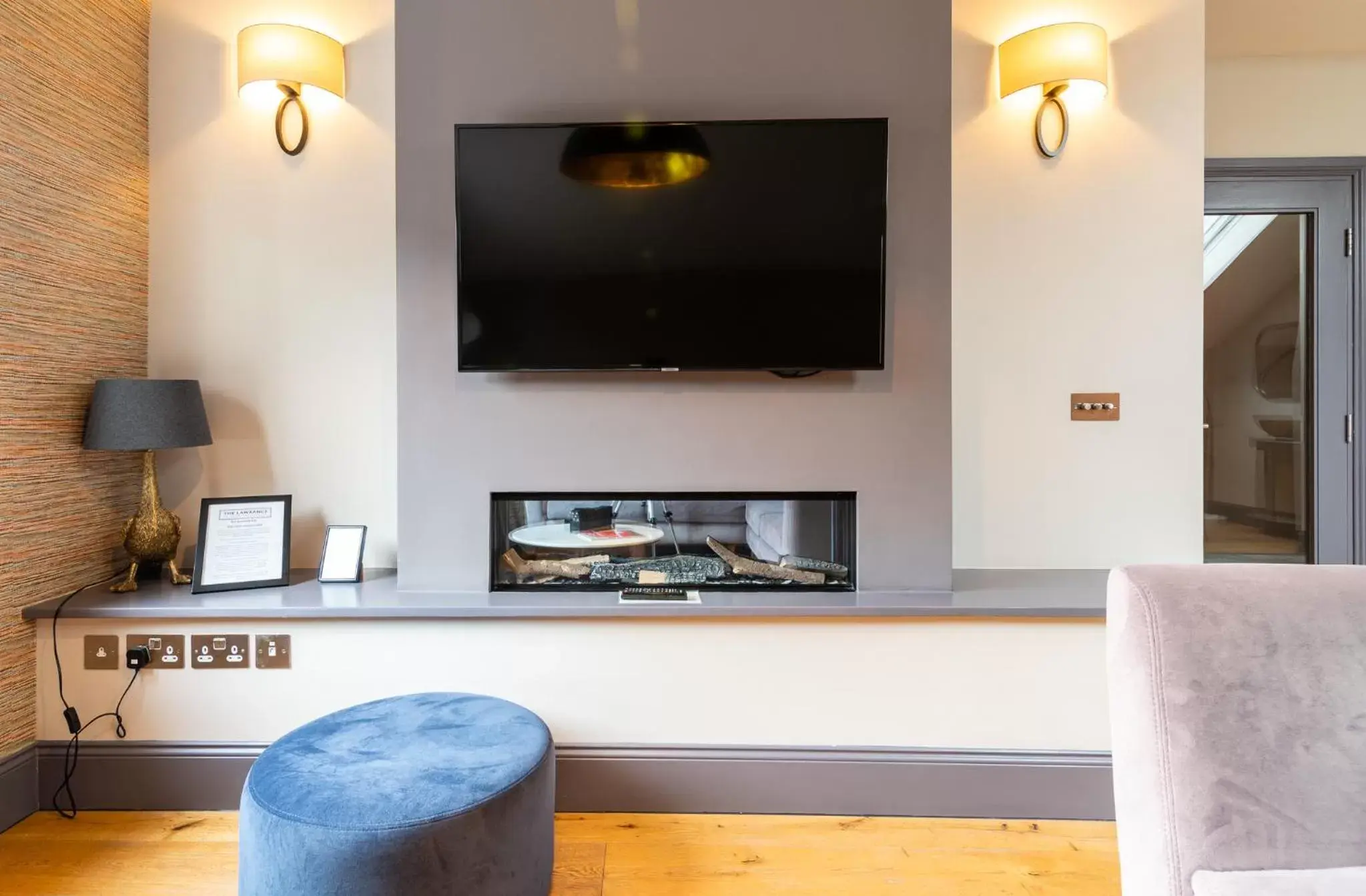 TV and multimedia, TV/Entertainment Center in The Lawrance Luxury Aparthotel - Harrogate