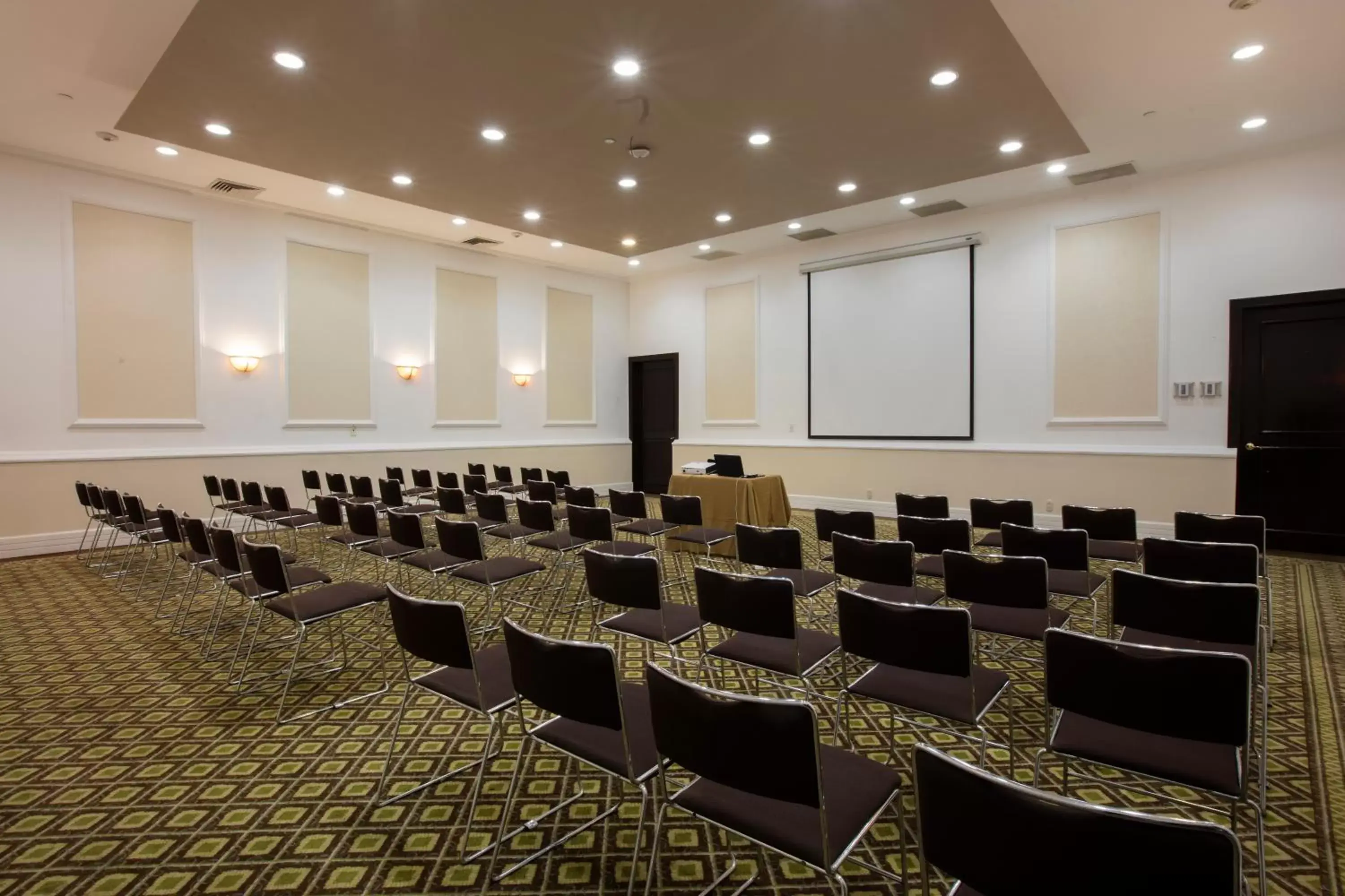 Meeting/conference room in Krystal Satelite Maria Barbara