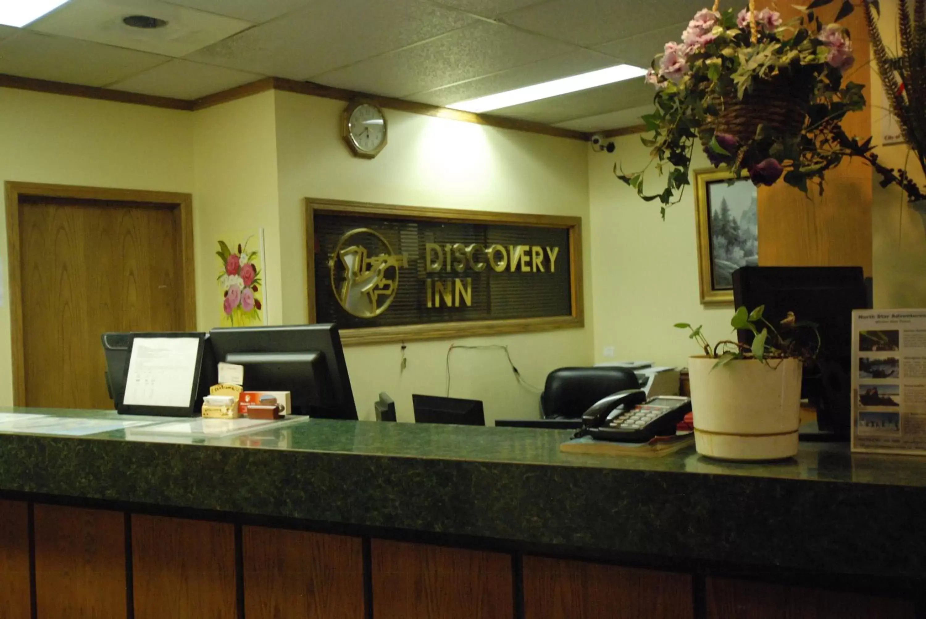 Lobby or reception in Discovery Inn