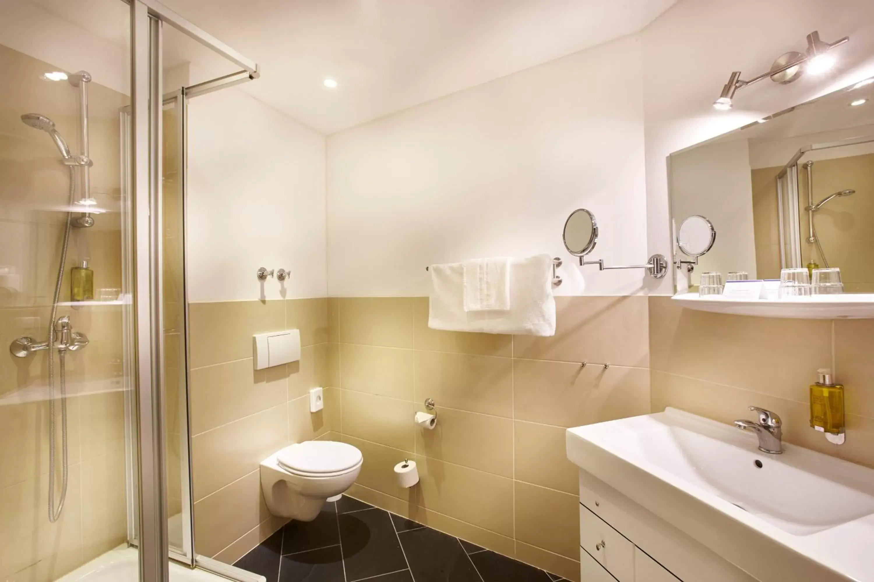 Bathroom in Hotel Kiel by Golden Tulip