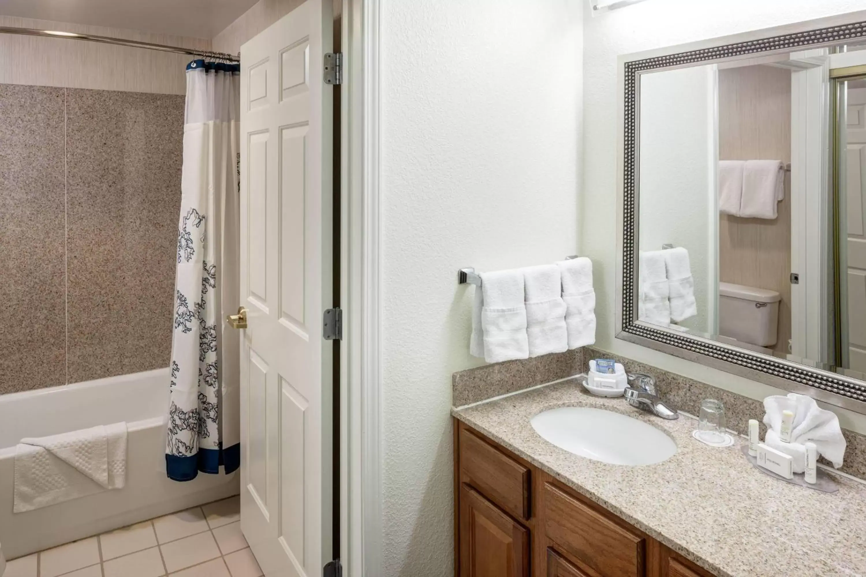 Bathroom in Residence Inn Kansas City Country Club Plaza