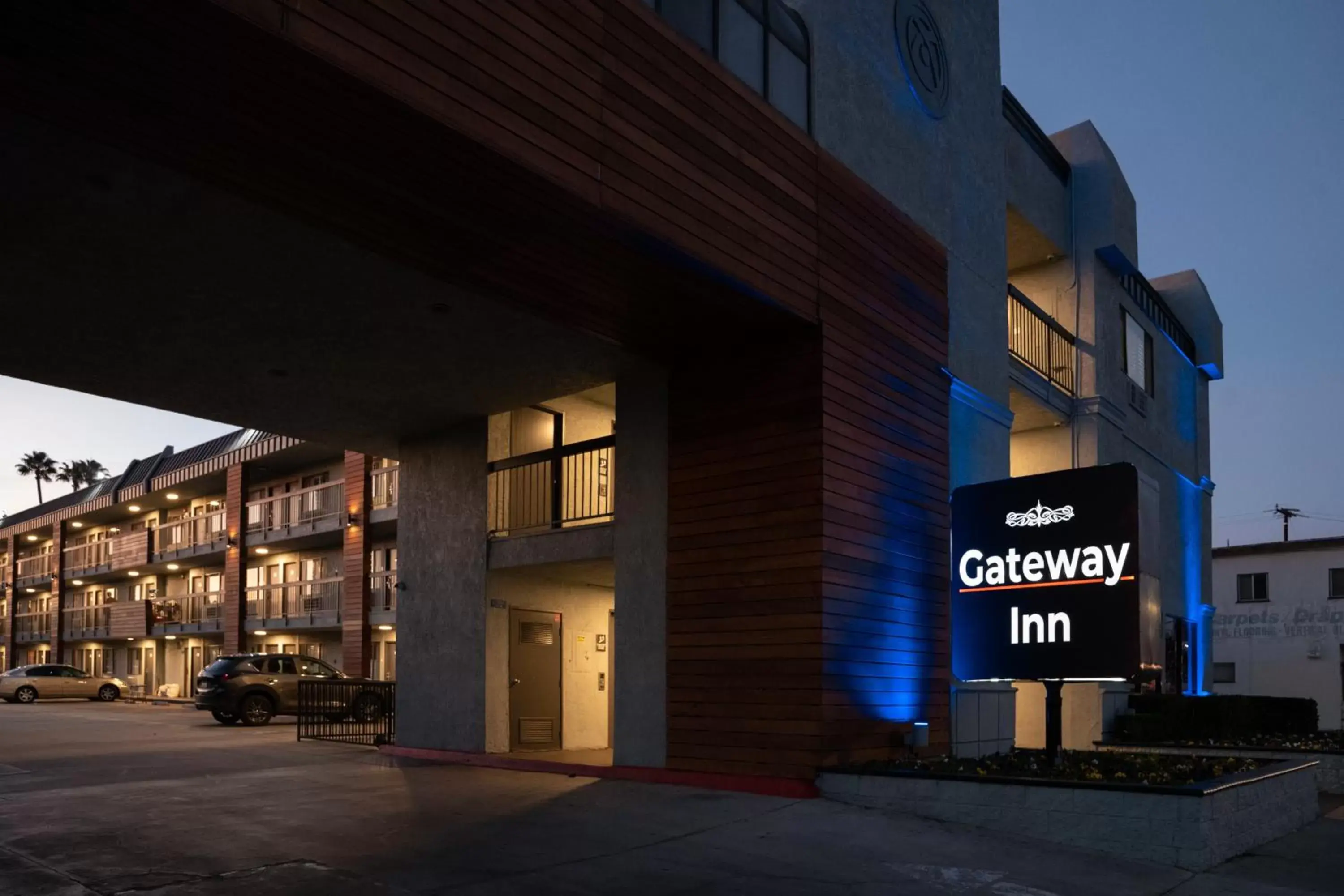 Property Building in Gateway Inn Gardena Los Angeles South
