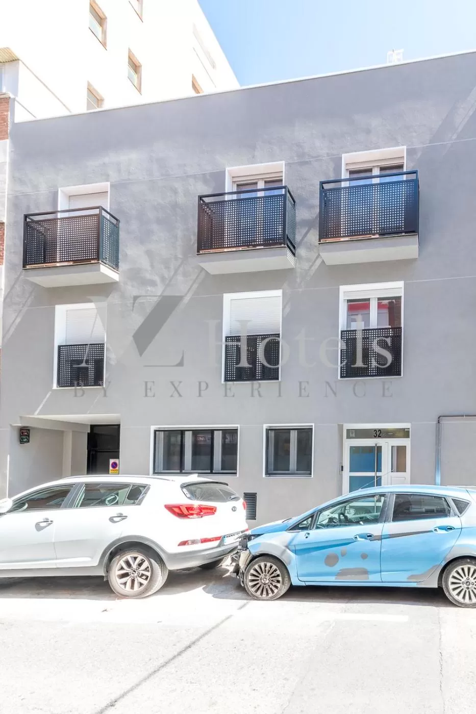 Property building in AYZ Villegas - Auto check-in property