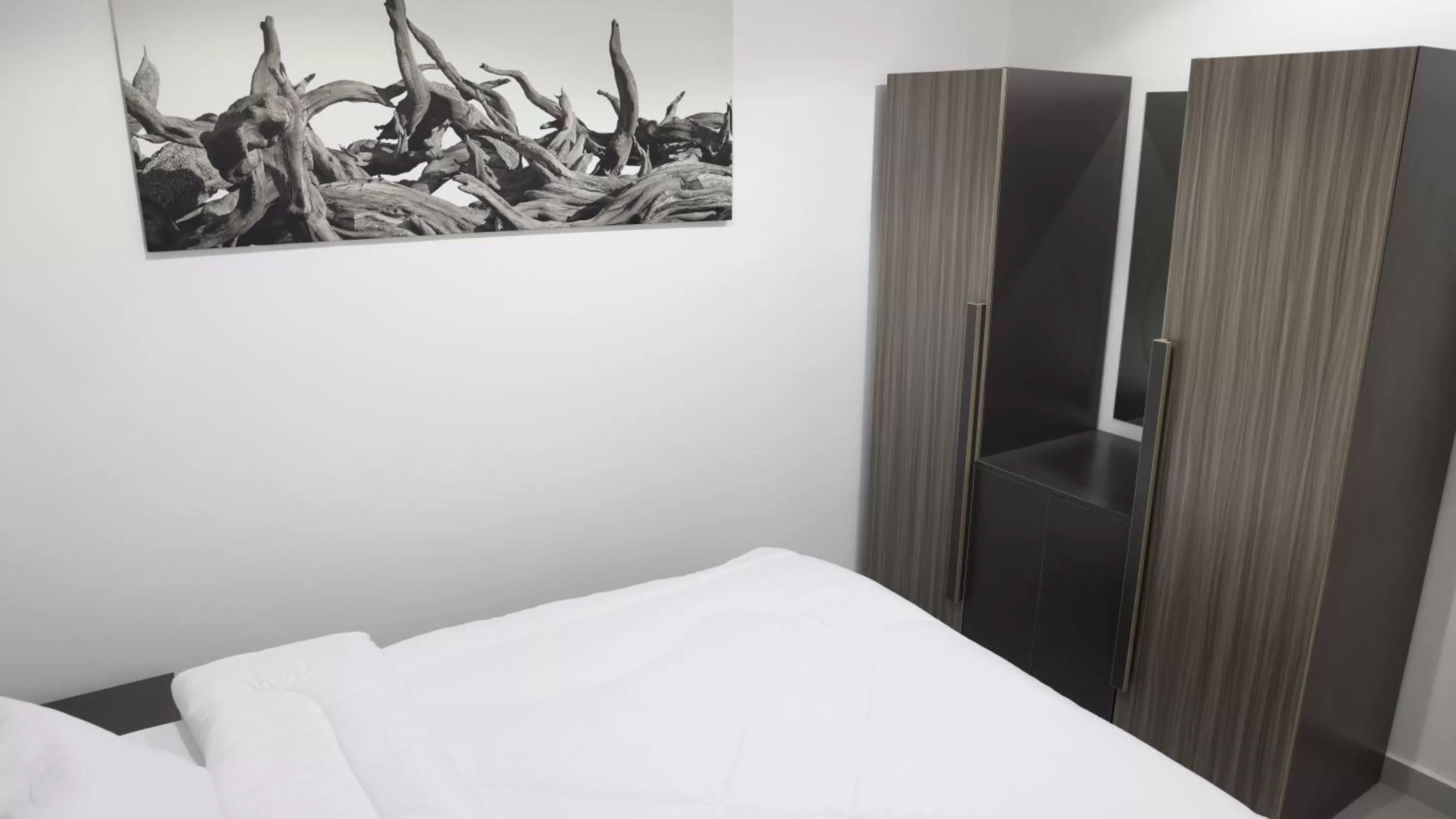 Bedroom, Bed in BHomed Salmiya