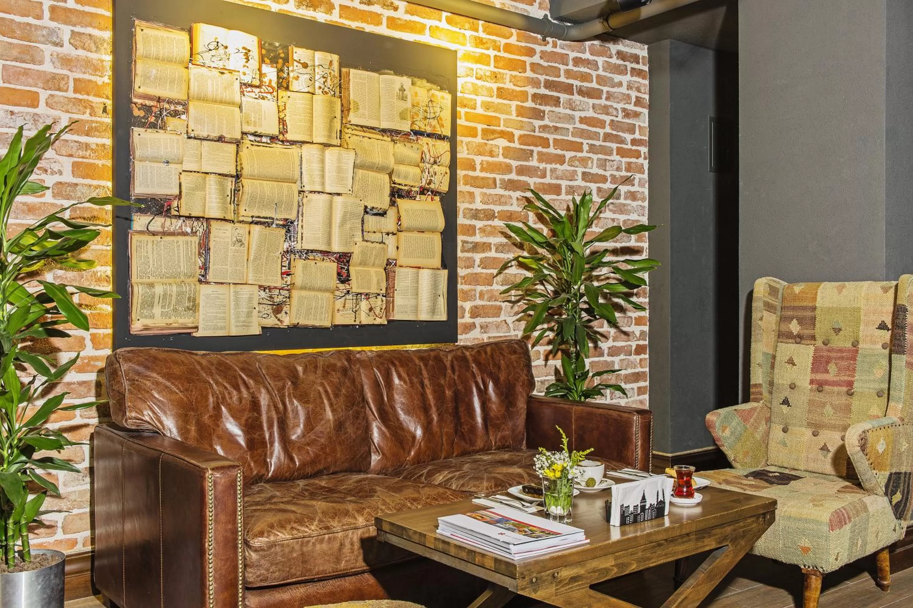 Restaurant/places to eat in Meroddi Galata Mansion